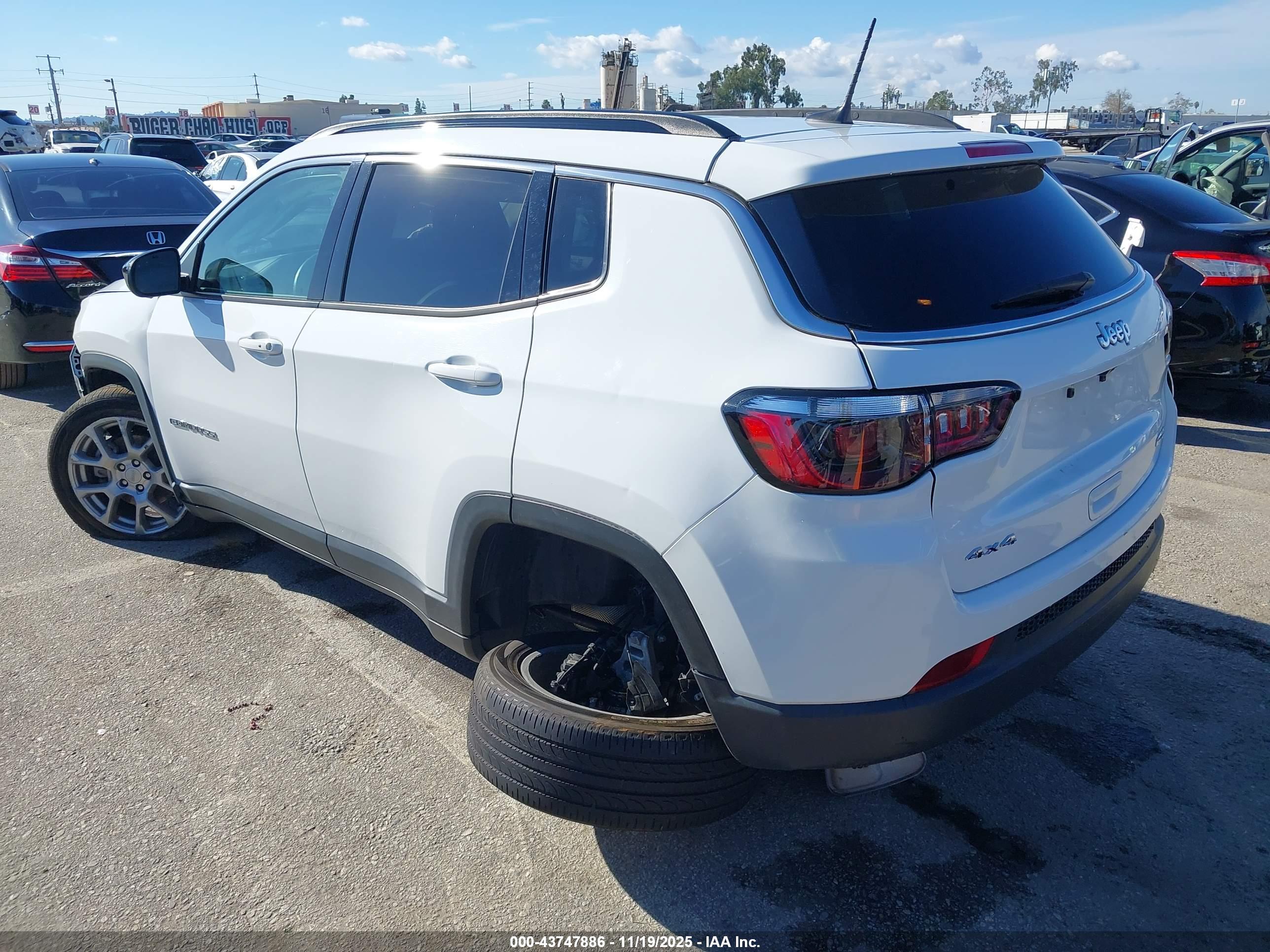 JEEP COMPASS image 3