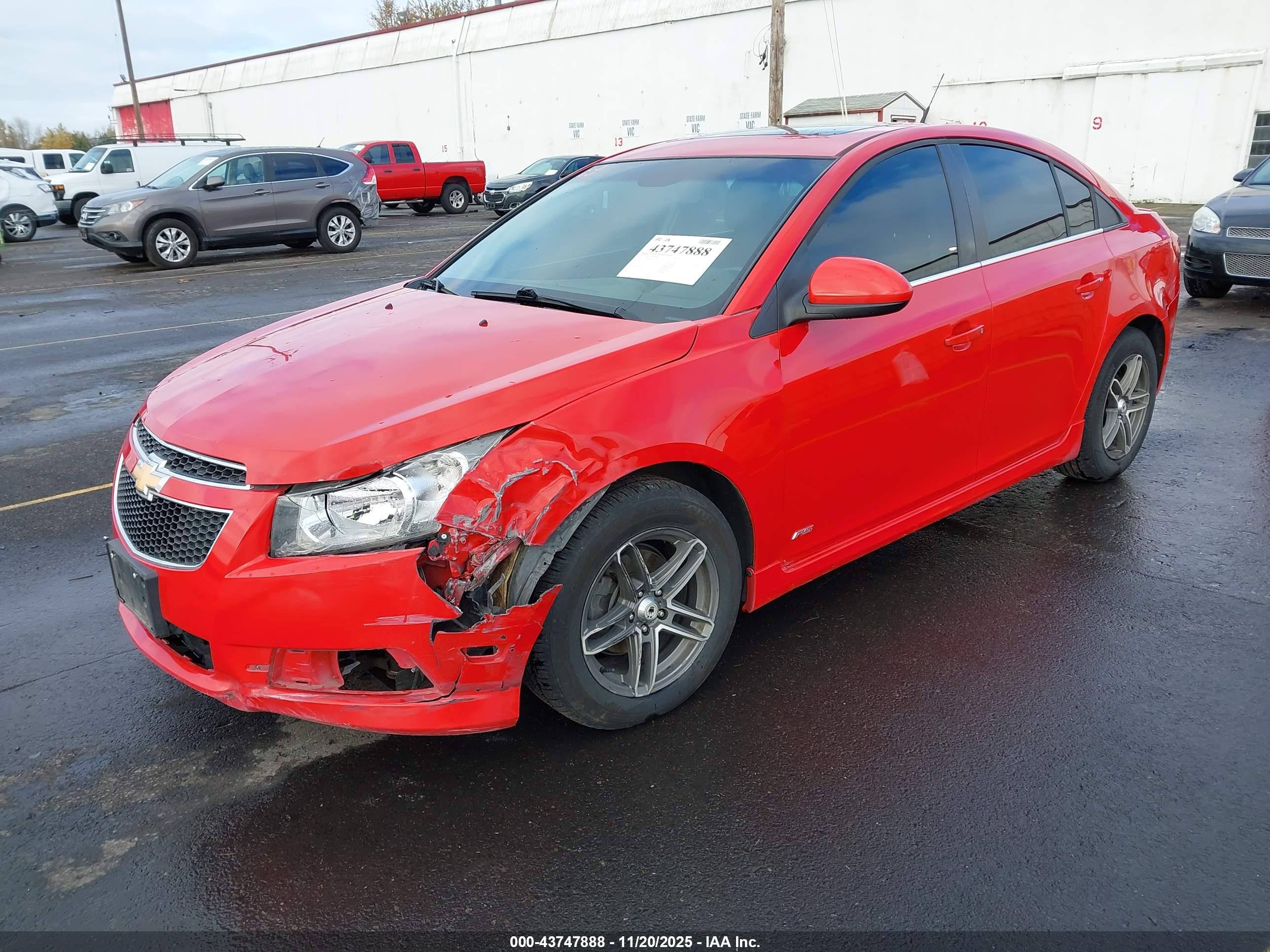 CHEVROLET CRUZE image 2