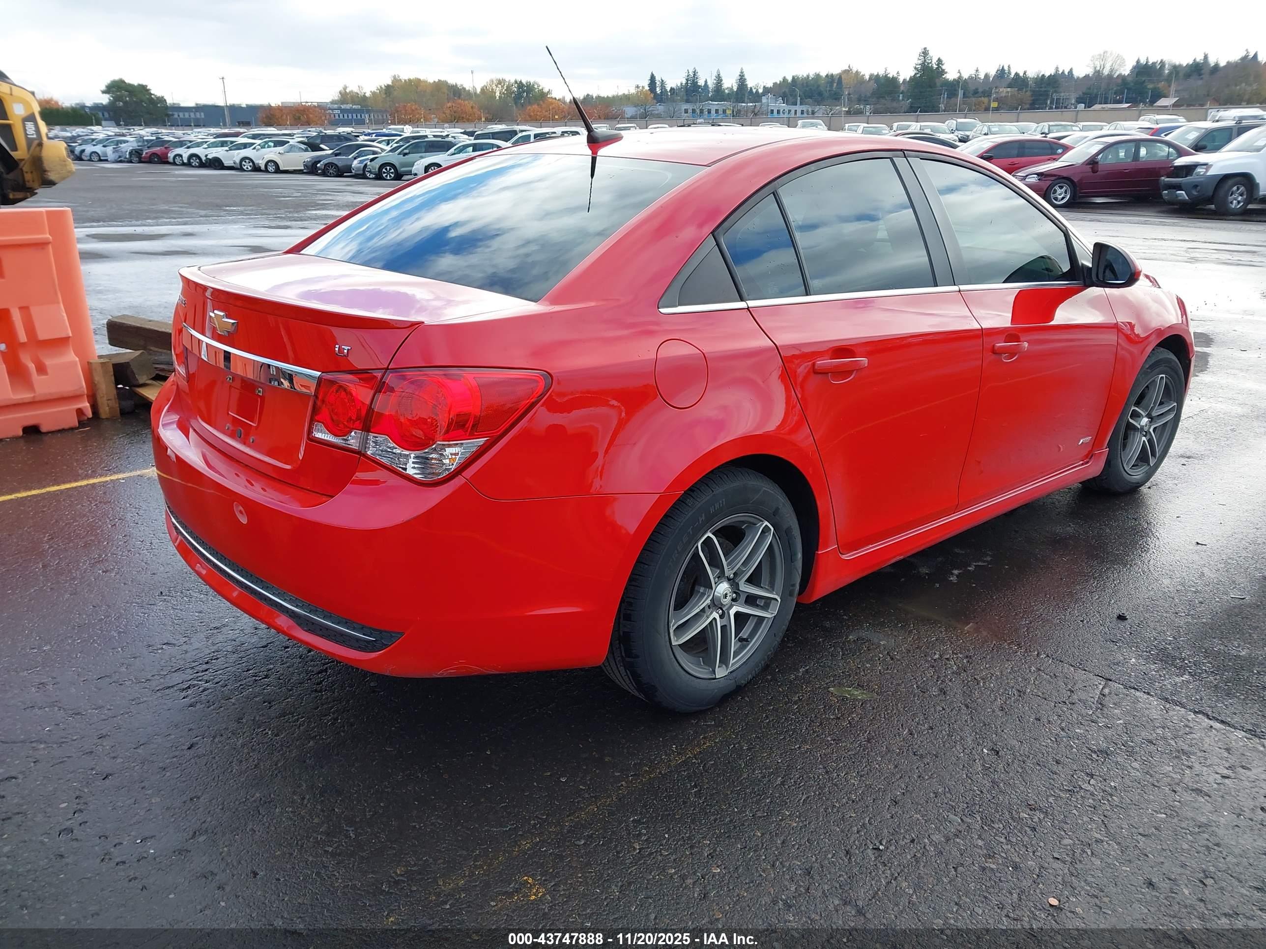 CHEVROLET CRUZE image 4