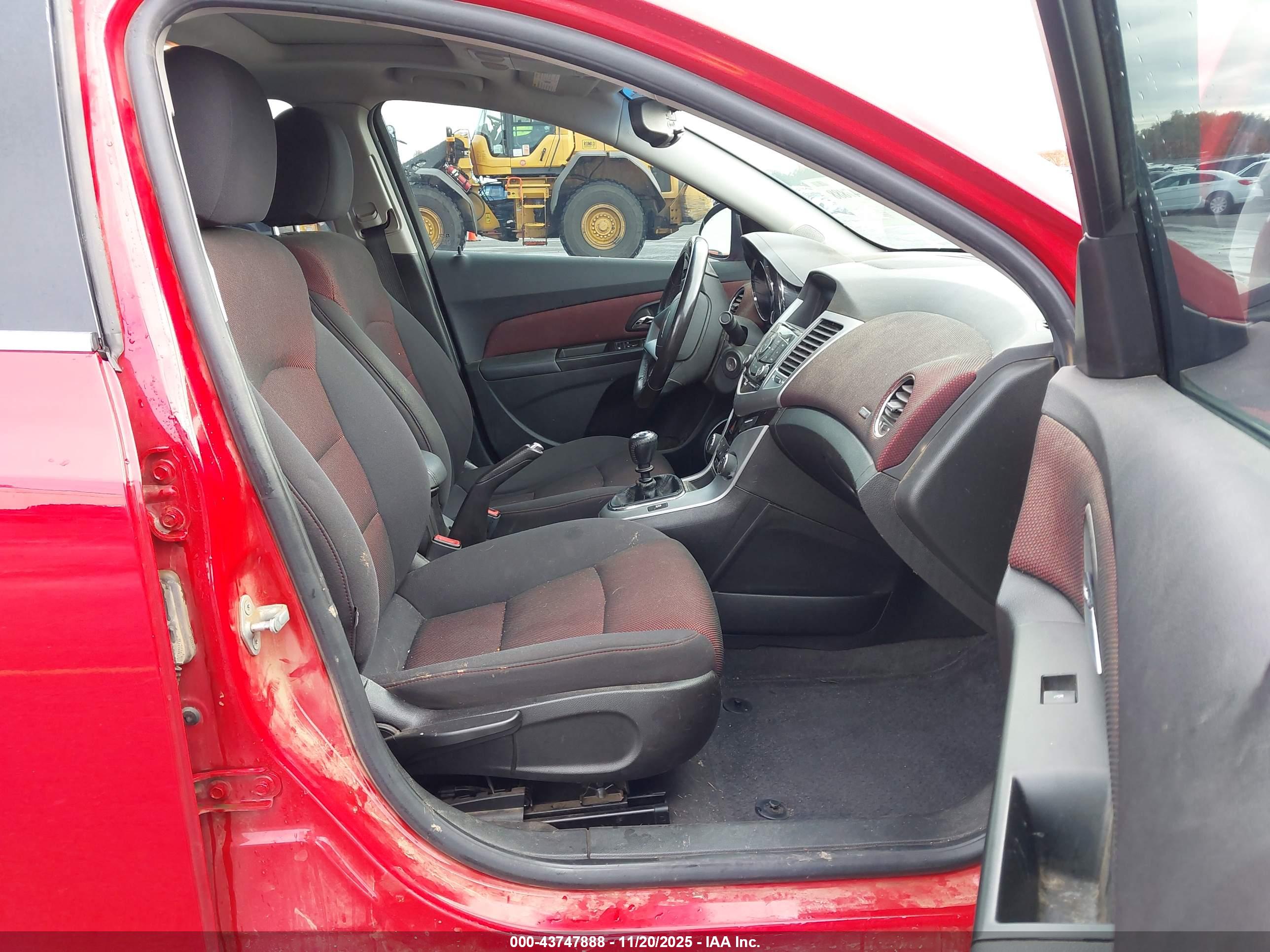 CHEVROLET CRUZE image 5