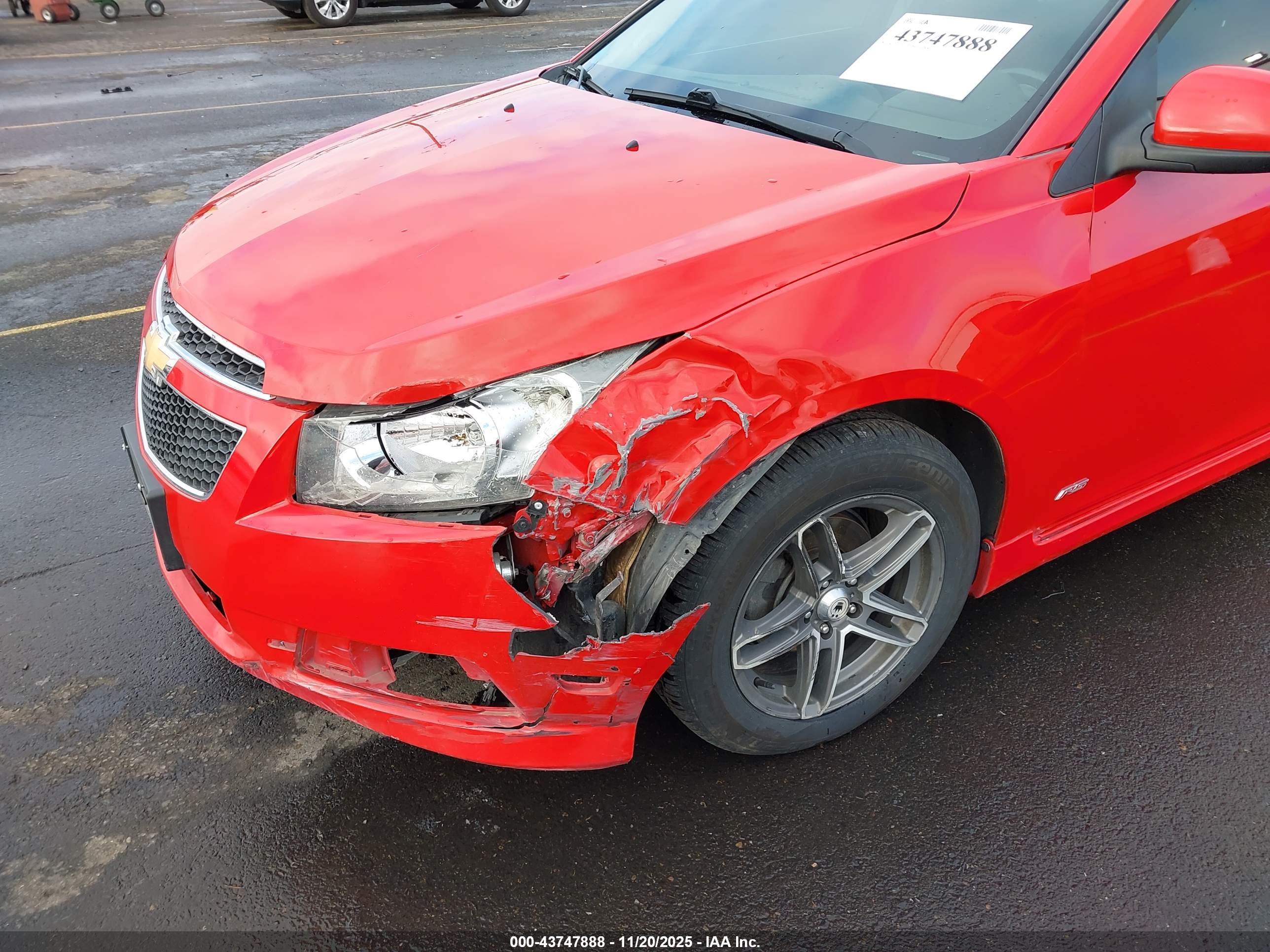 CHEVROLET CRUZE image 6