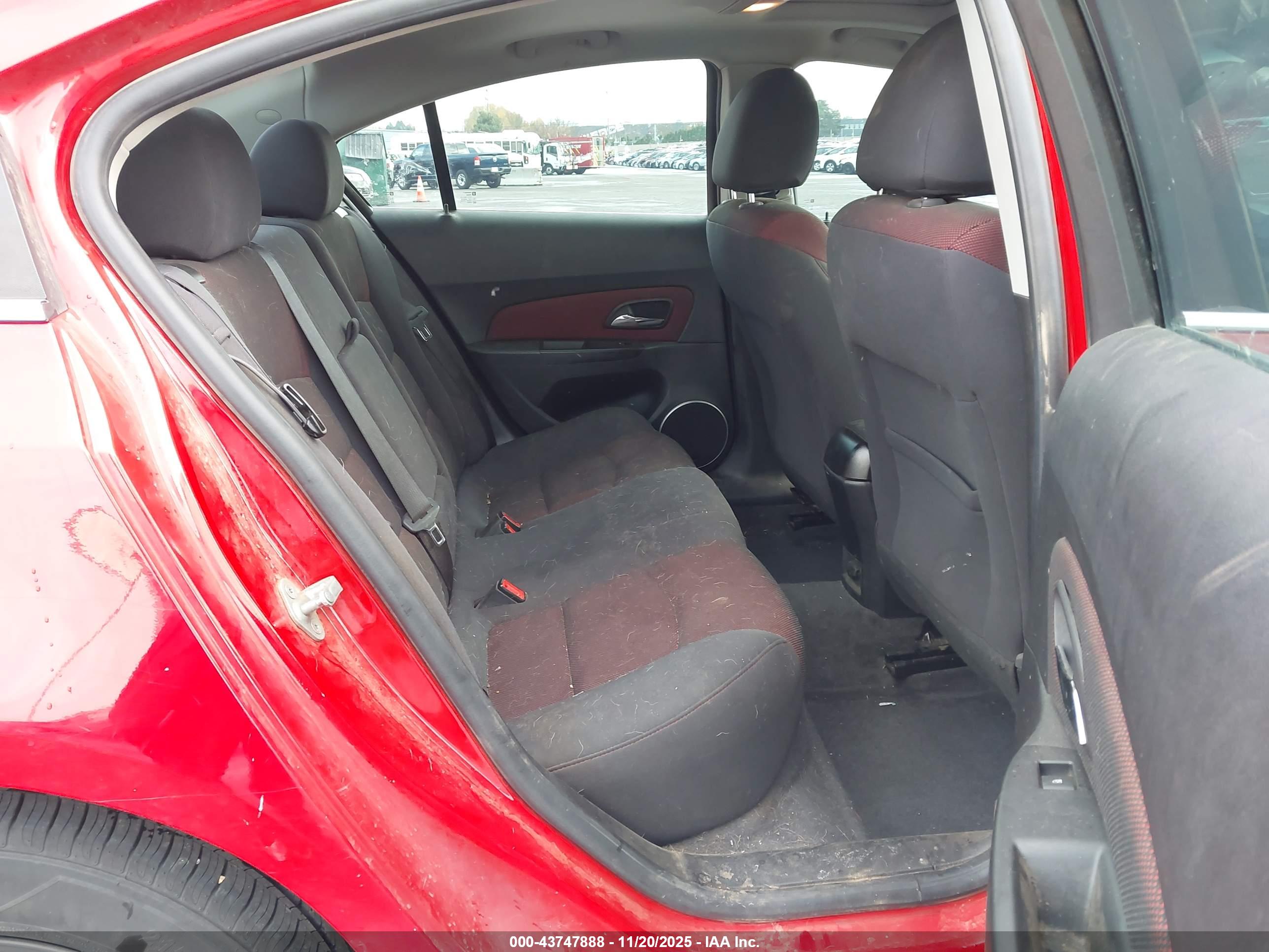 CHEVROLET CRUZE image 8