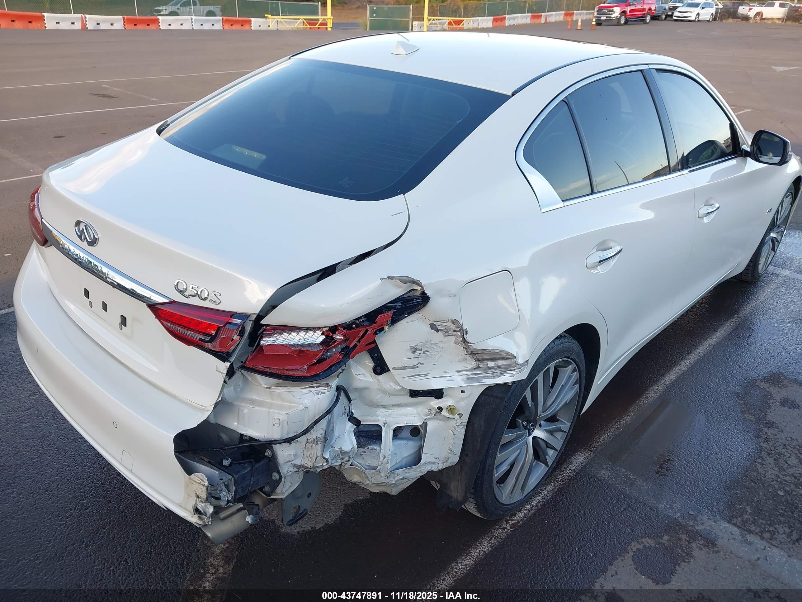INFINITI Q50 image 6