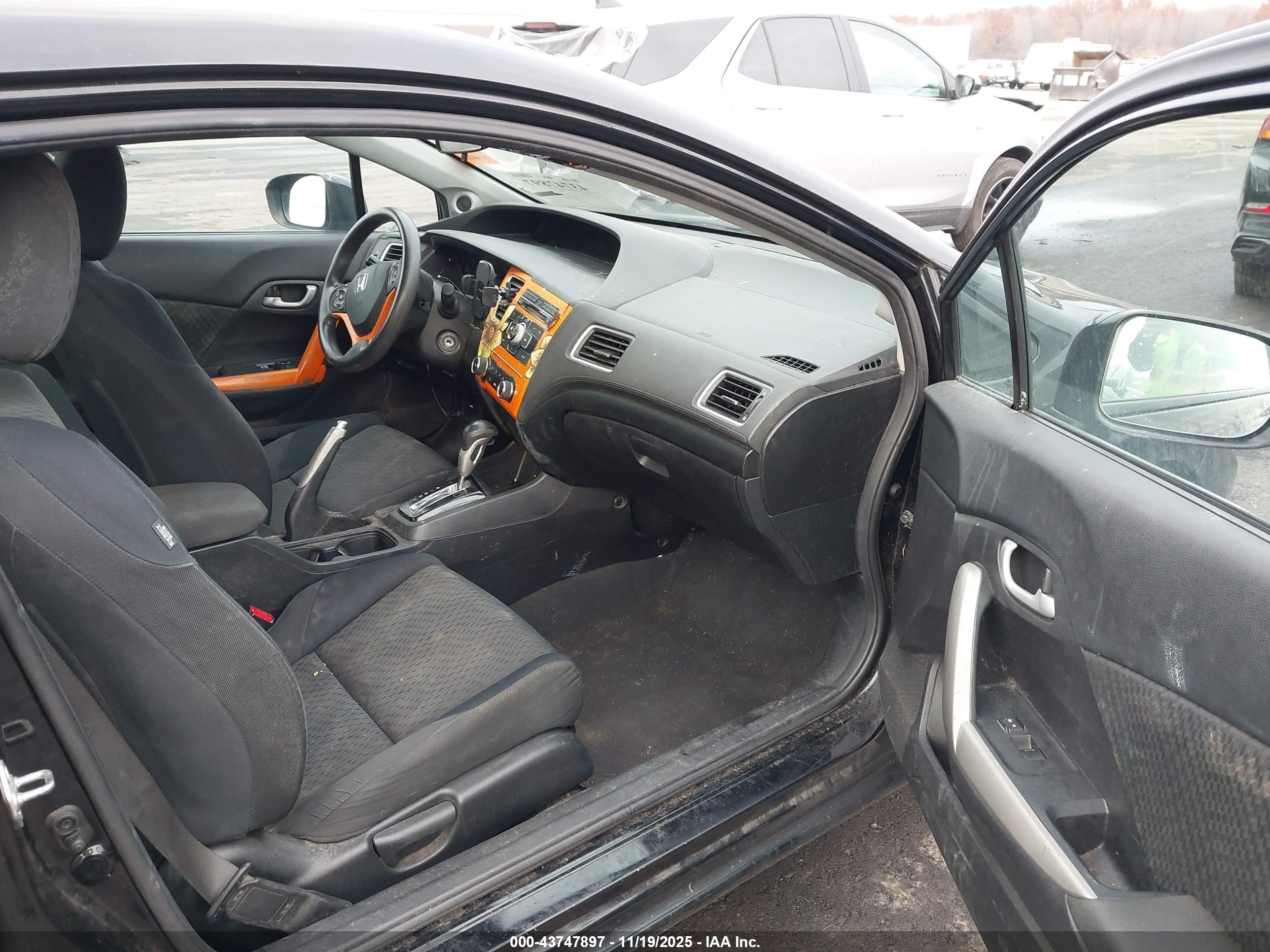 HONDA CIVIC image 5