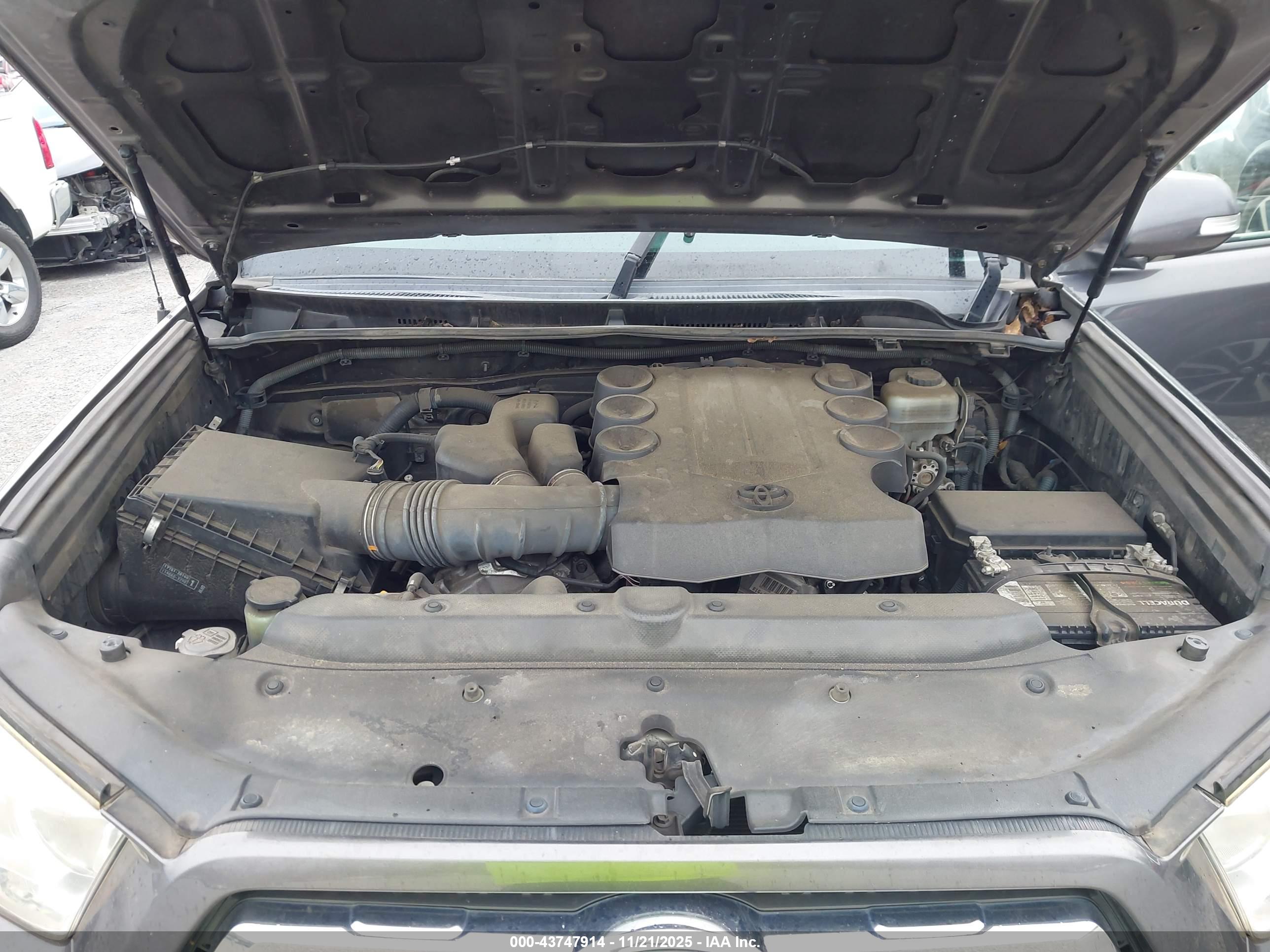 TOYOTA 4RUNNER image 10