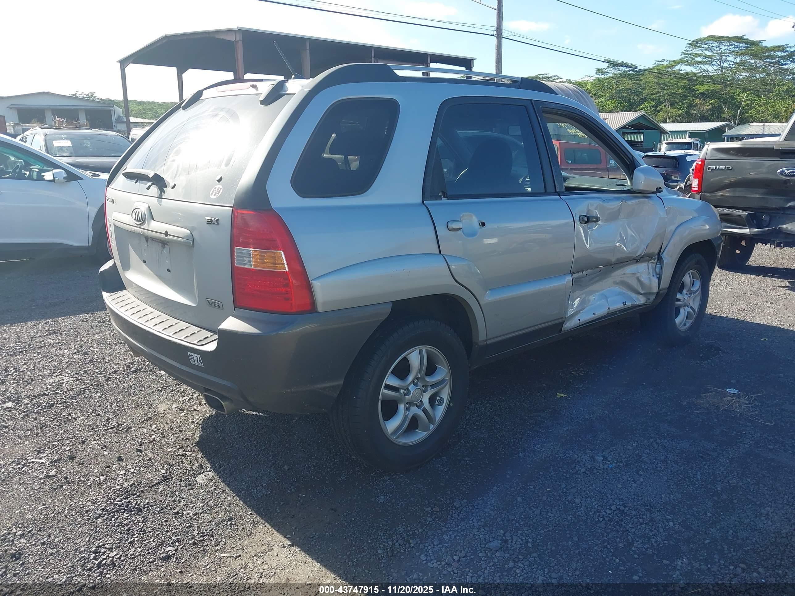 KIA SPORTAGE image 4