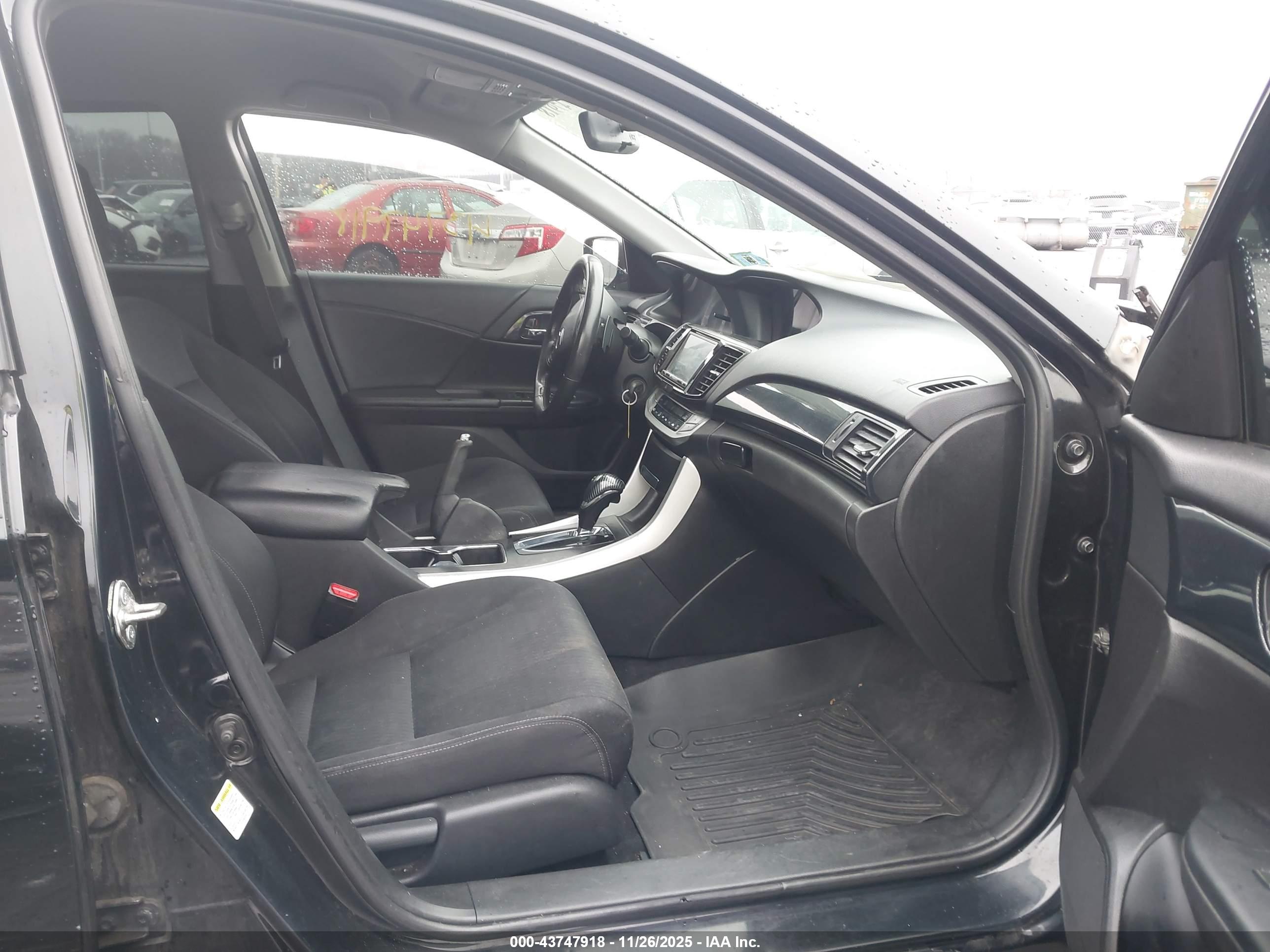 HONDA ACCORD image 5