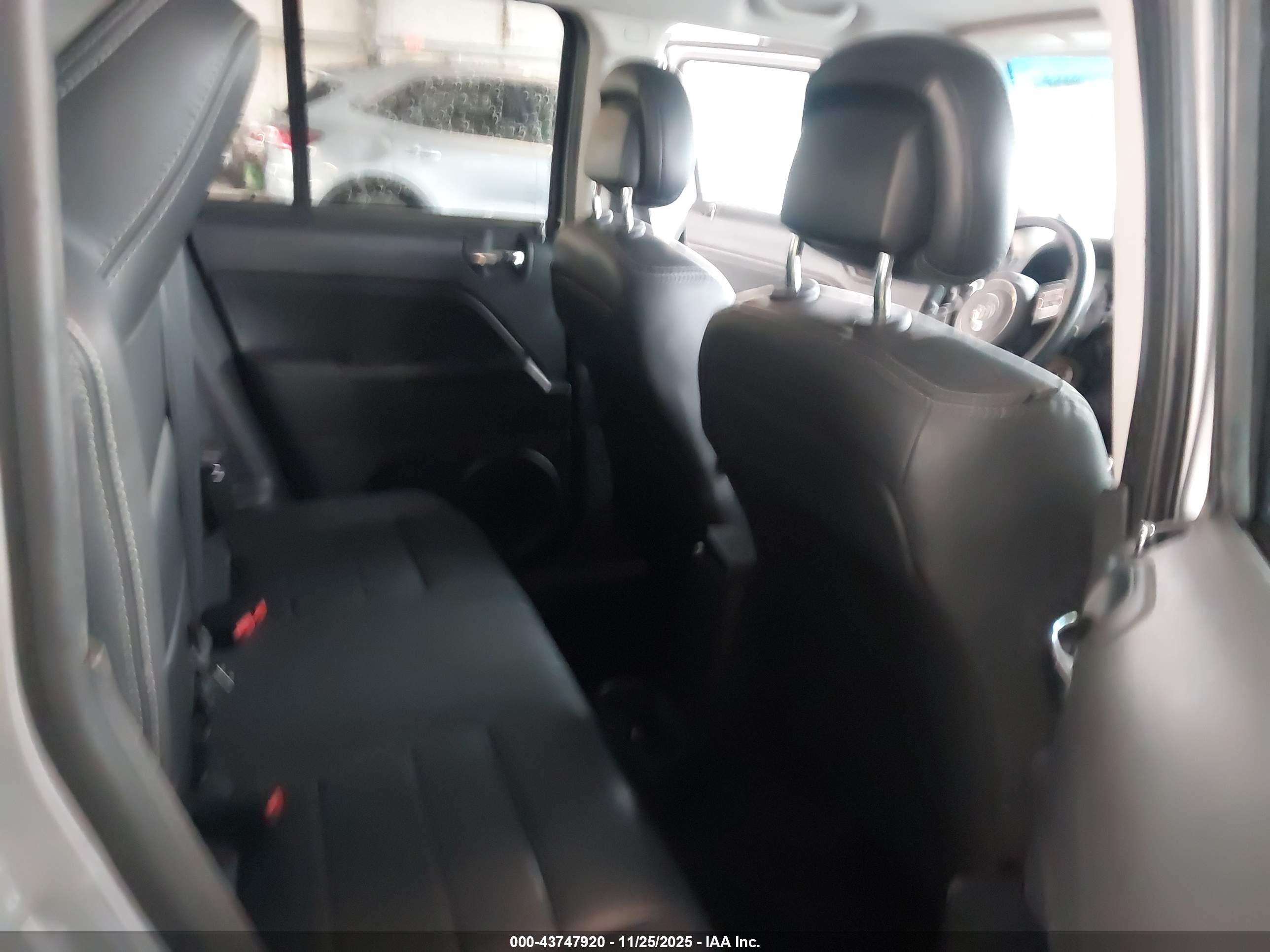 JEEP PATRIOT image 8