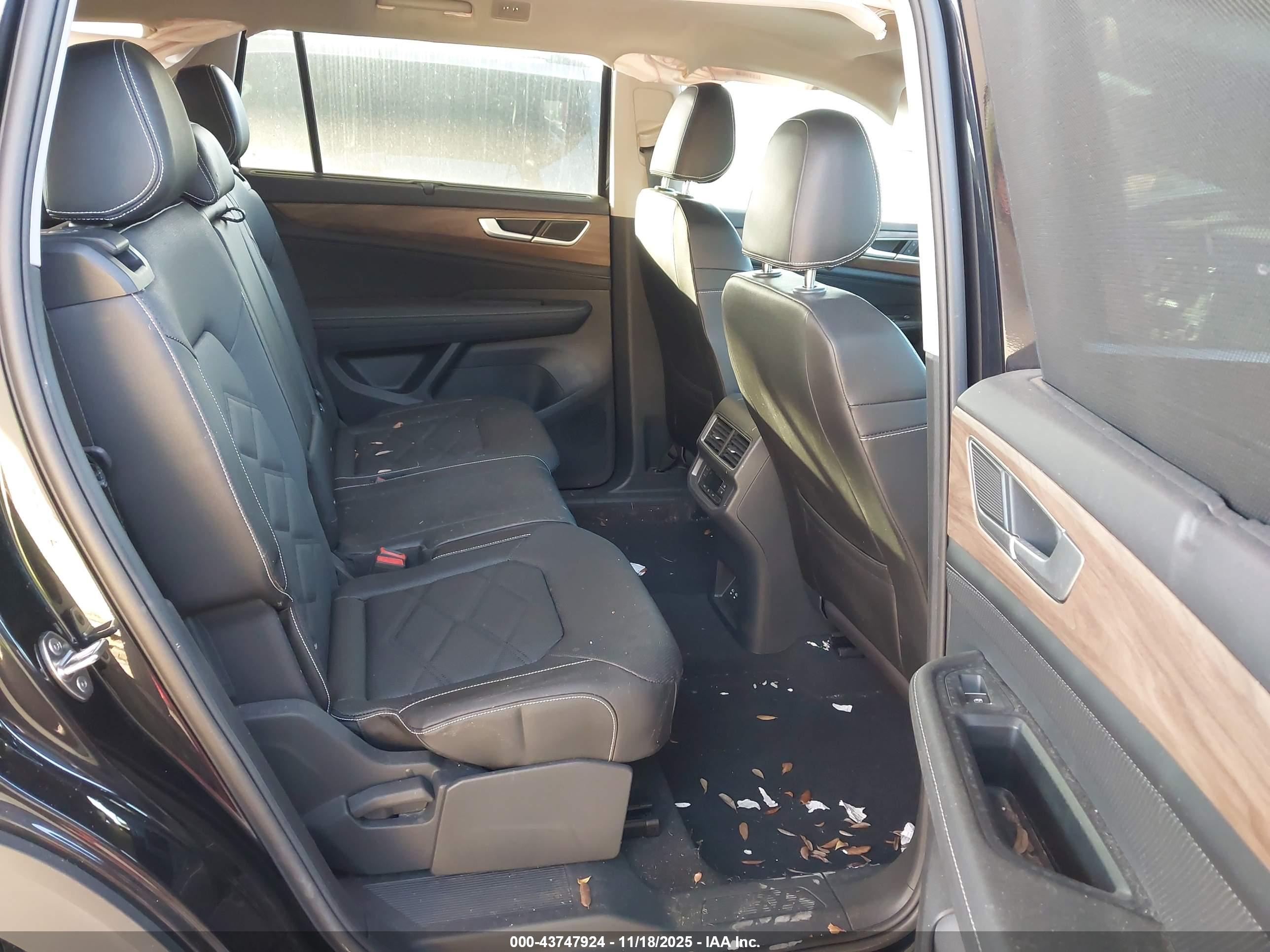 VOLKSWAGEN ATLAS image 8