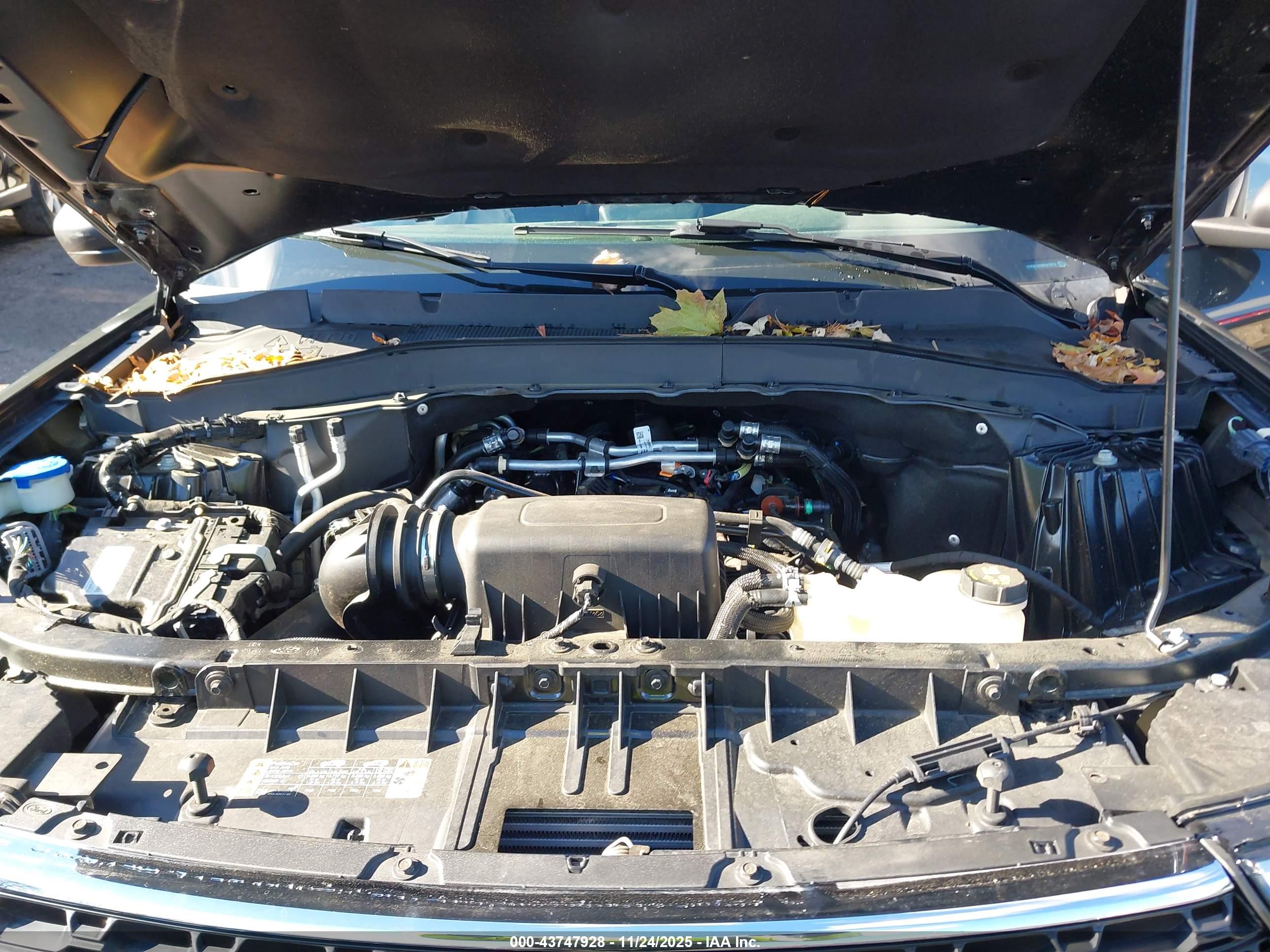 FORD EXPLORER image 10