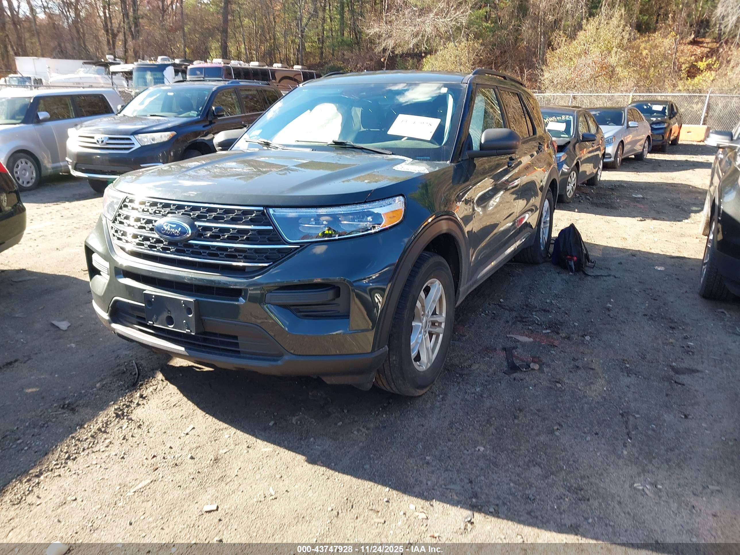 FORD EXPLORER image 2