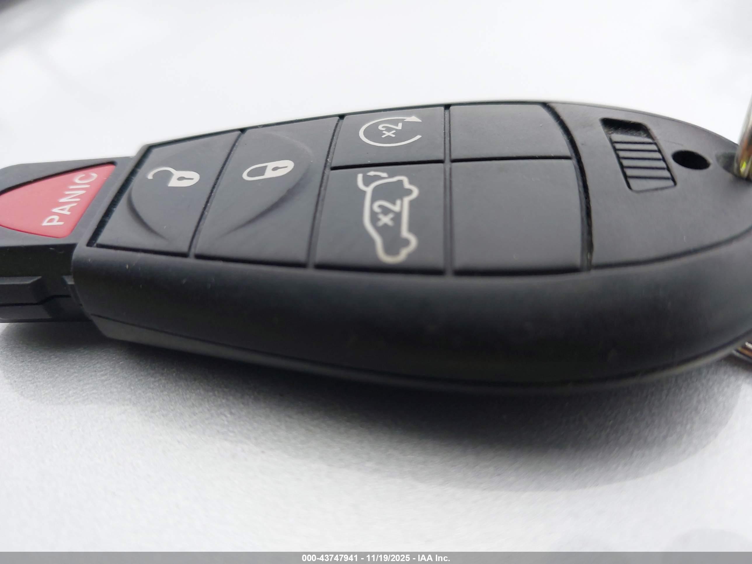 JEEP GRAND image 11
