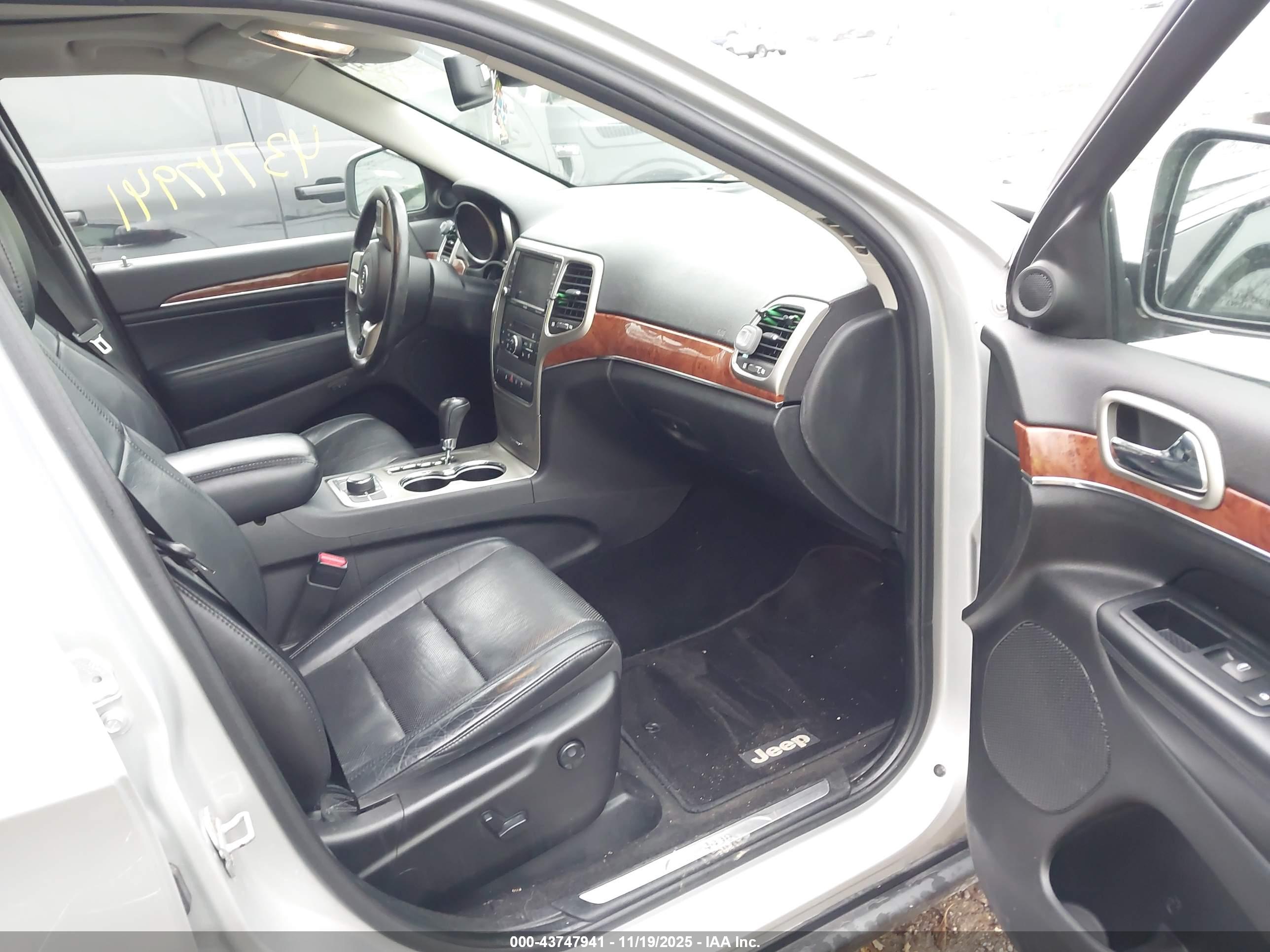 JEEP GRAND image 5