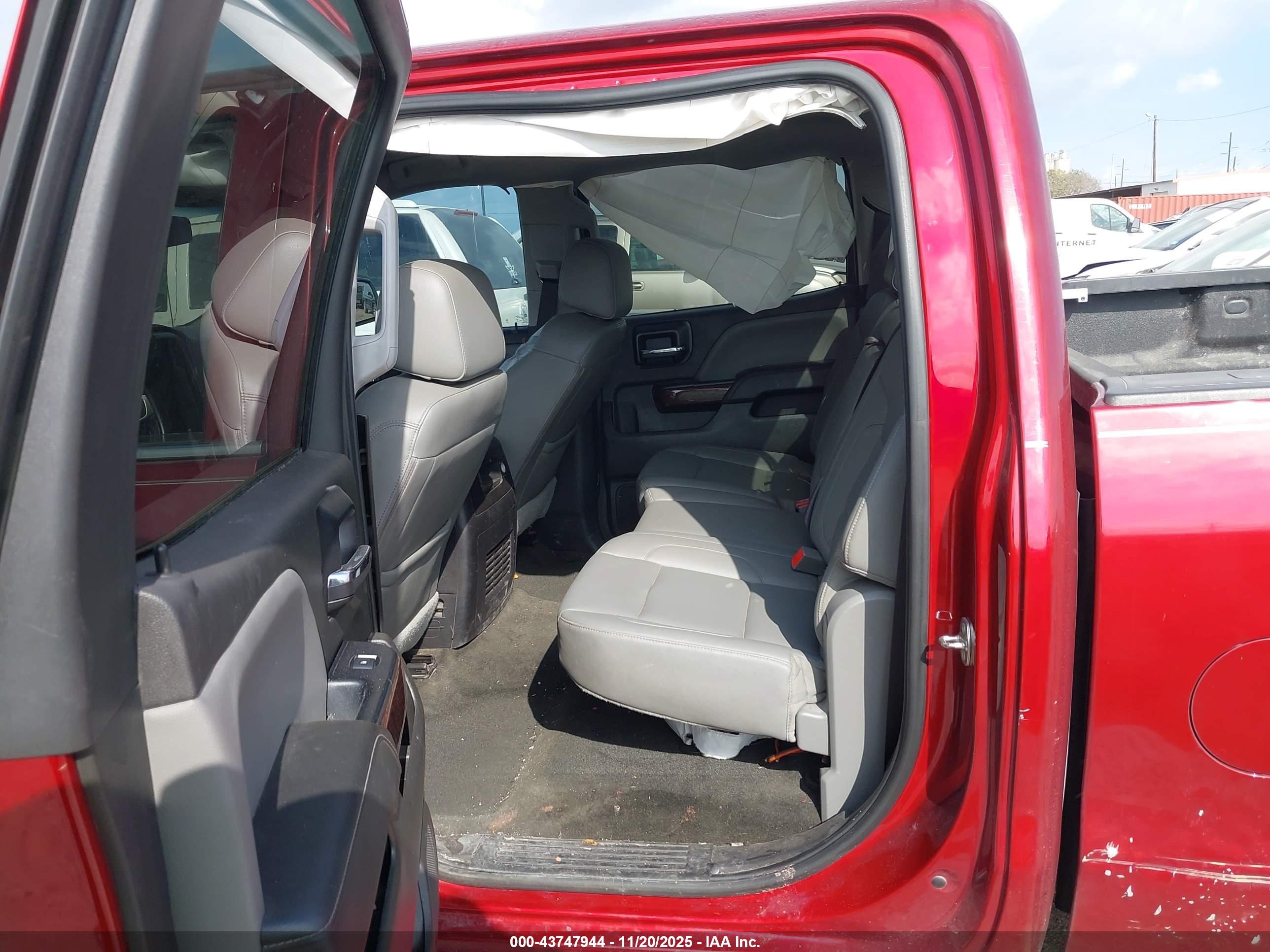 GMC SIERRA image 8