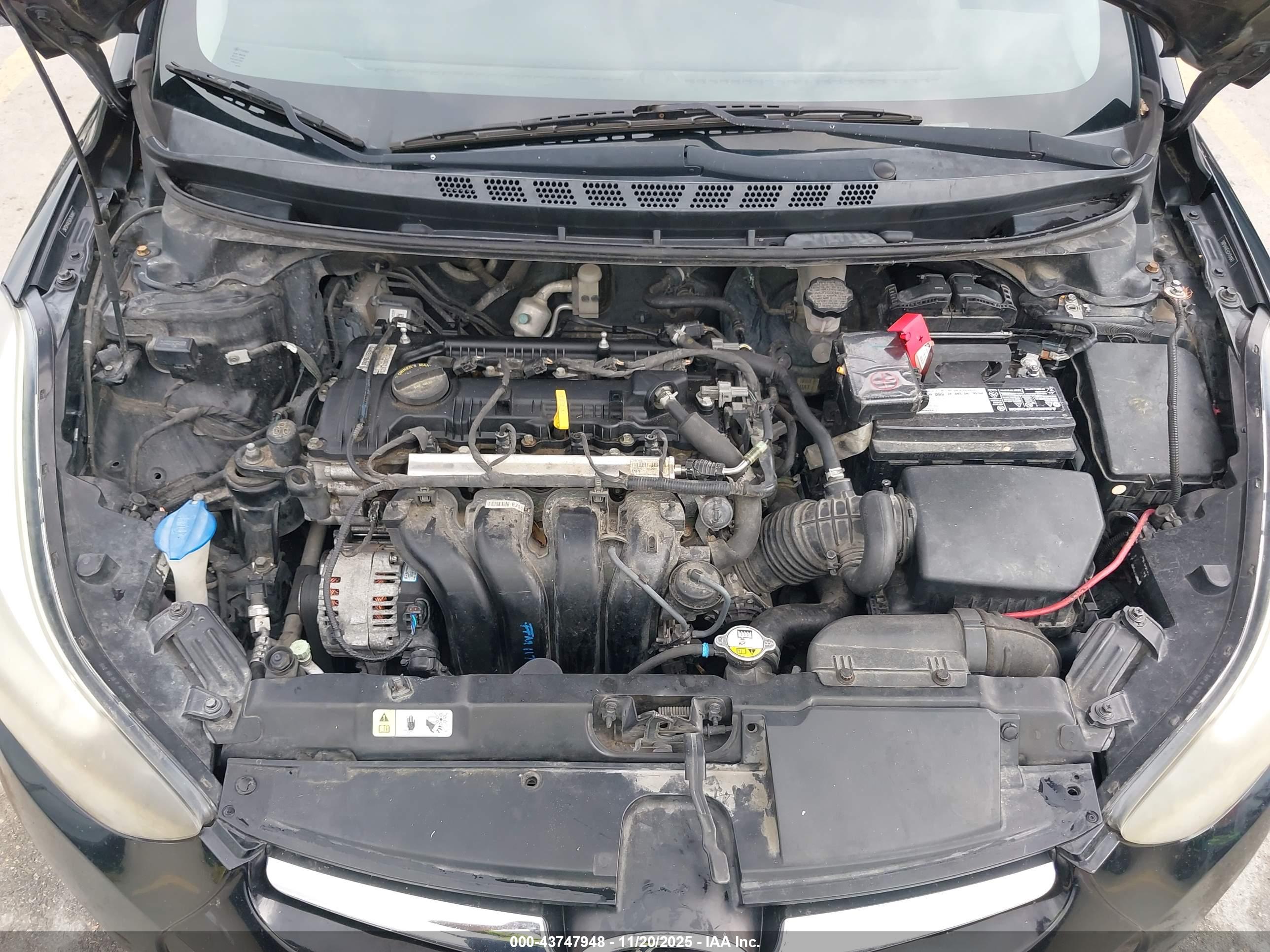 HYUNDAI ELANTRA image 10