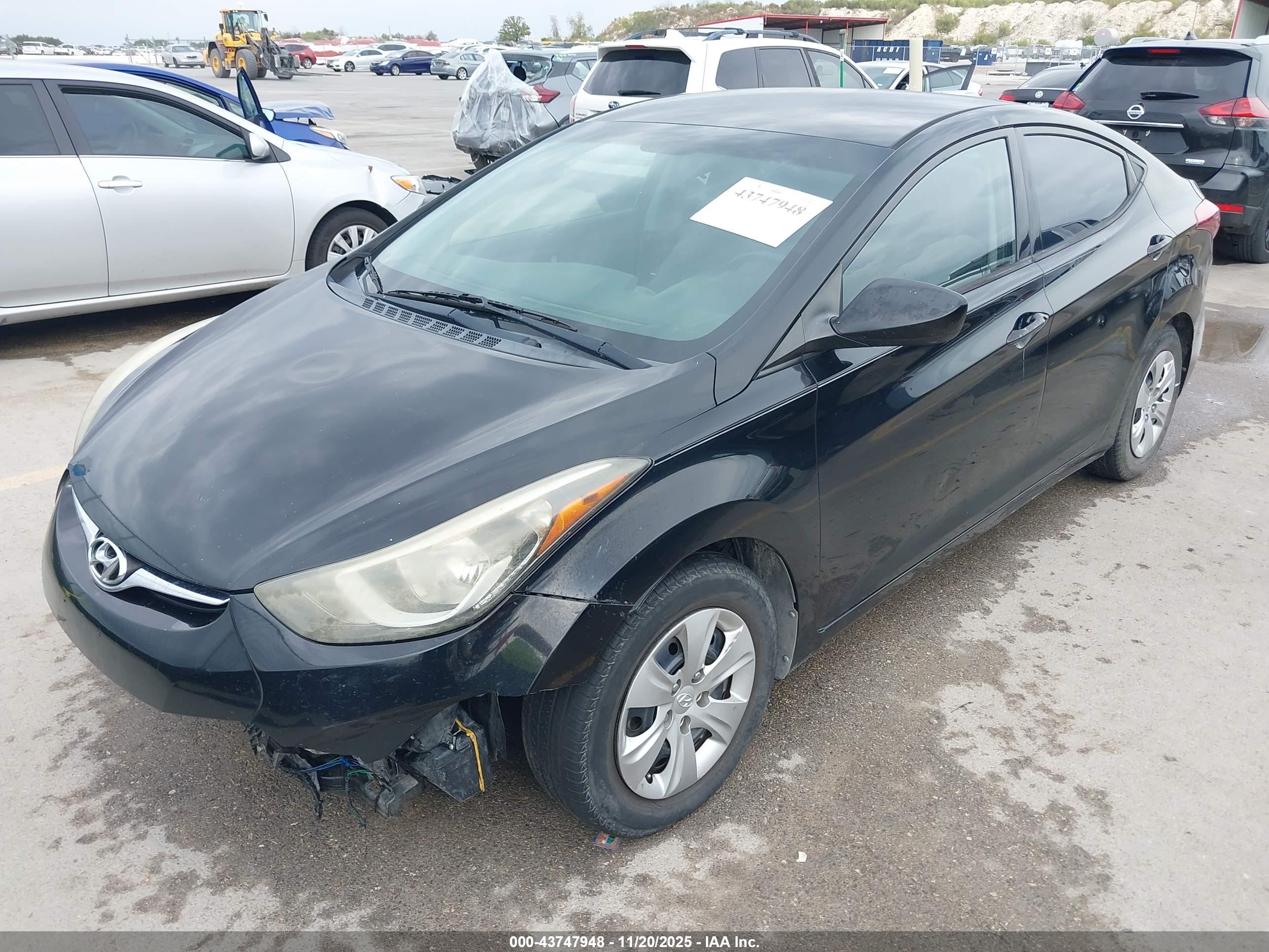HYUNDAI ELANTRA image 2