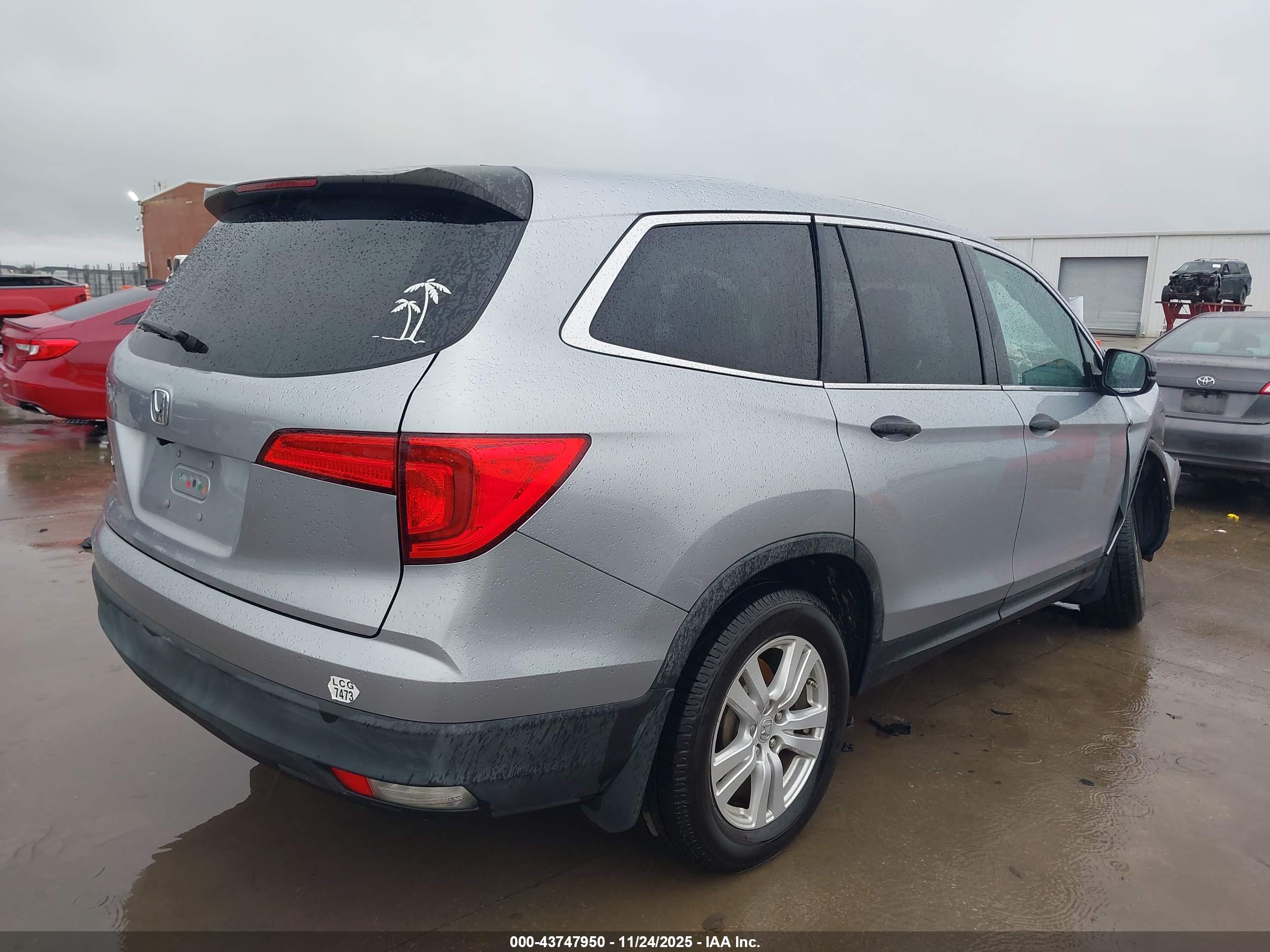 HONDA PILOT image 4