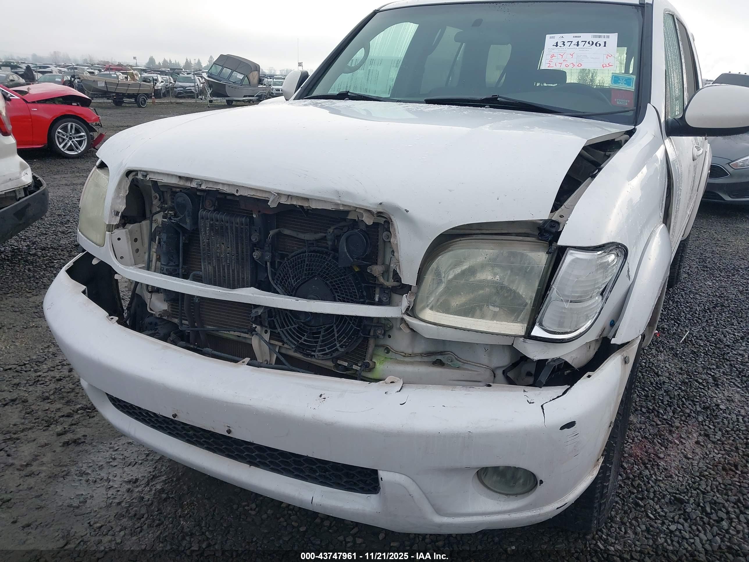 TOYOTA SEQUOIA image 6