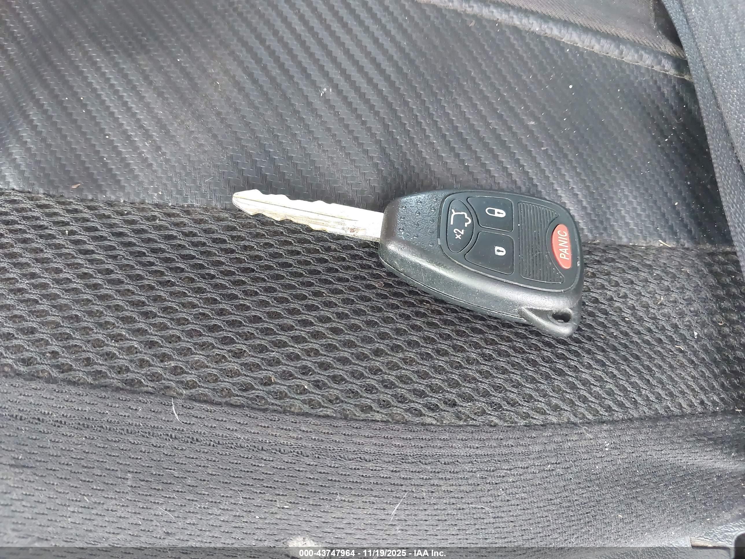 JEEP LIBERTY image 11