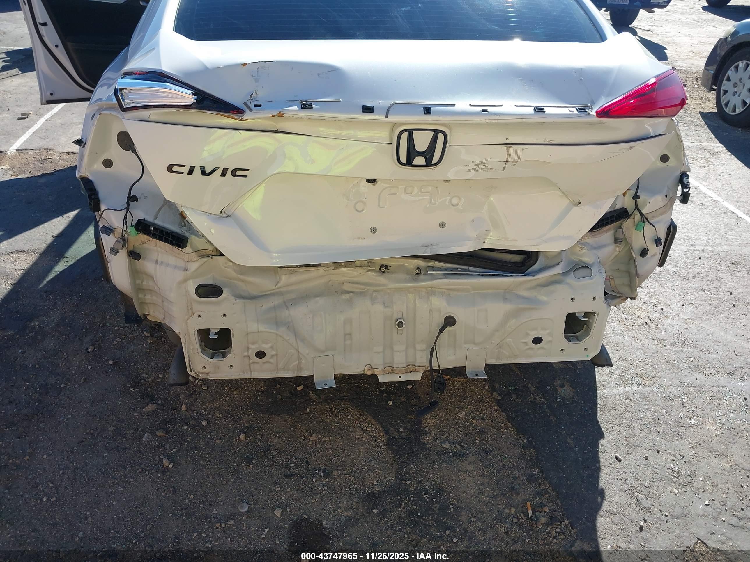 HONDA CIVIC image 6