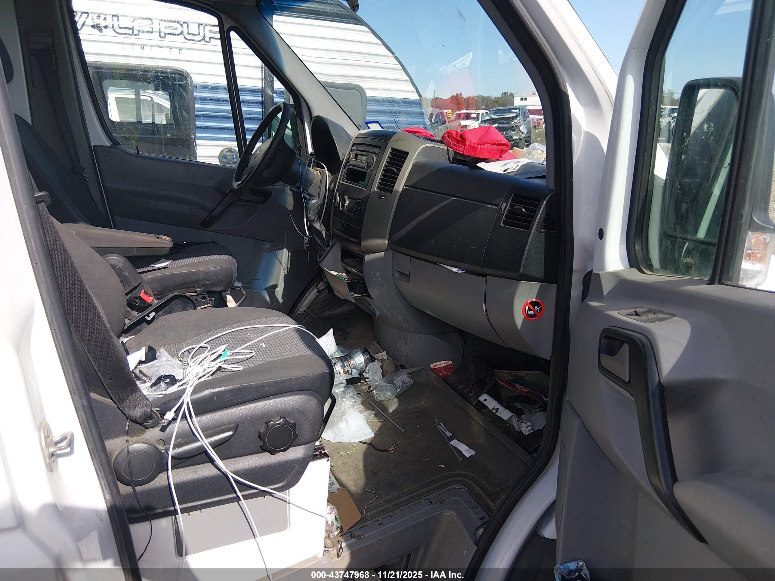FREIGHTLINER SPRINTER image 5