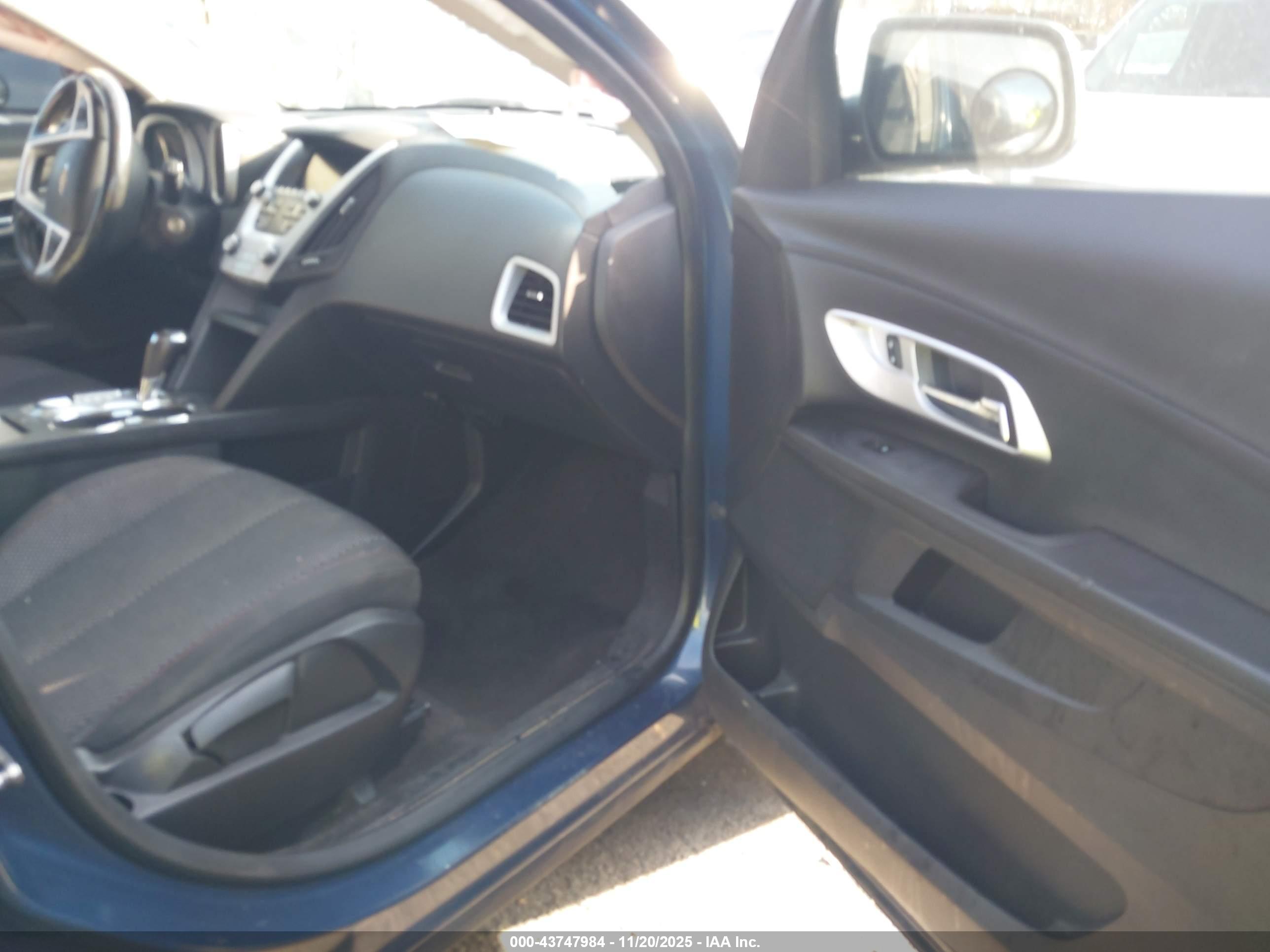 CHEVROLET EQUINOX image 5