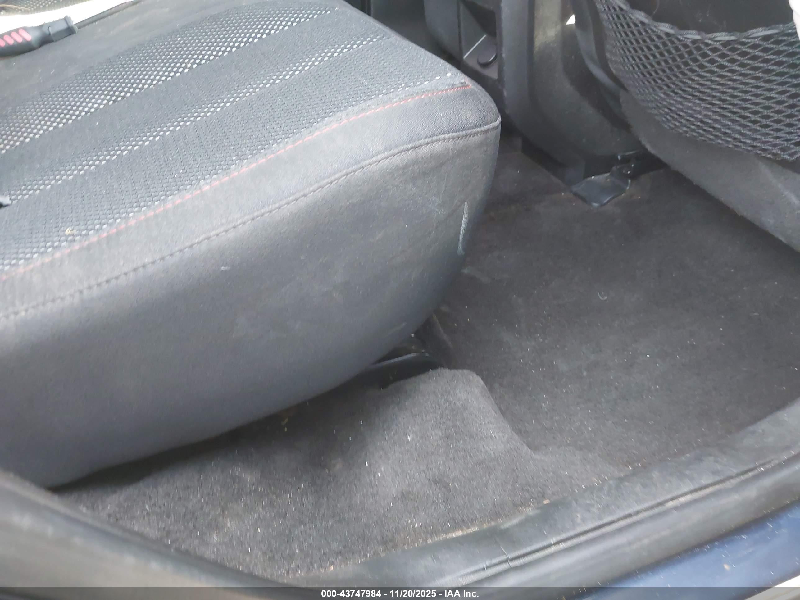 CHEVROLET EQUINOX image 8