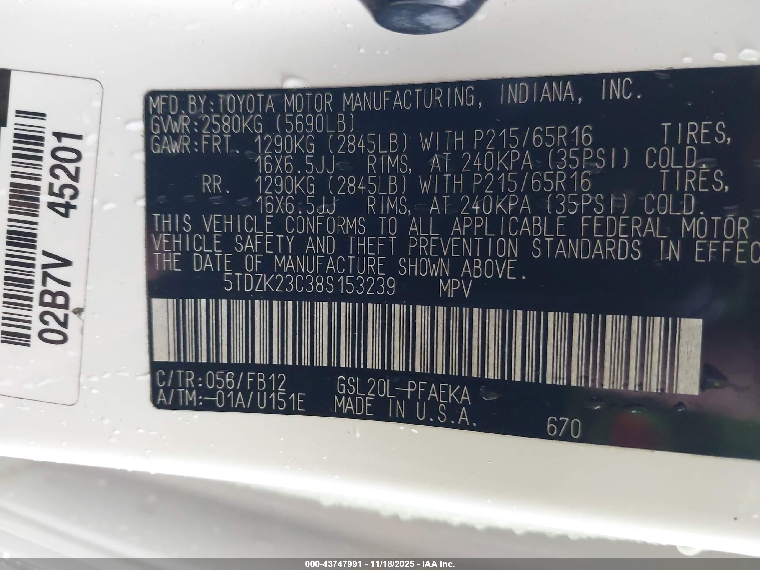 TOYOTA SIENNA image 9