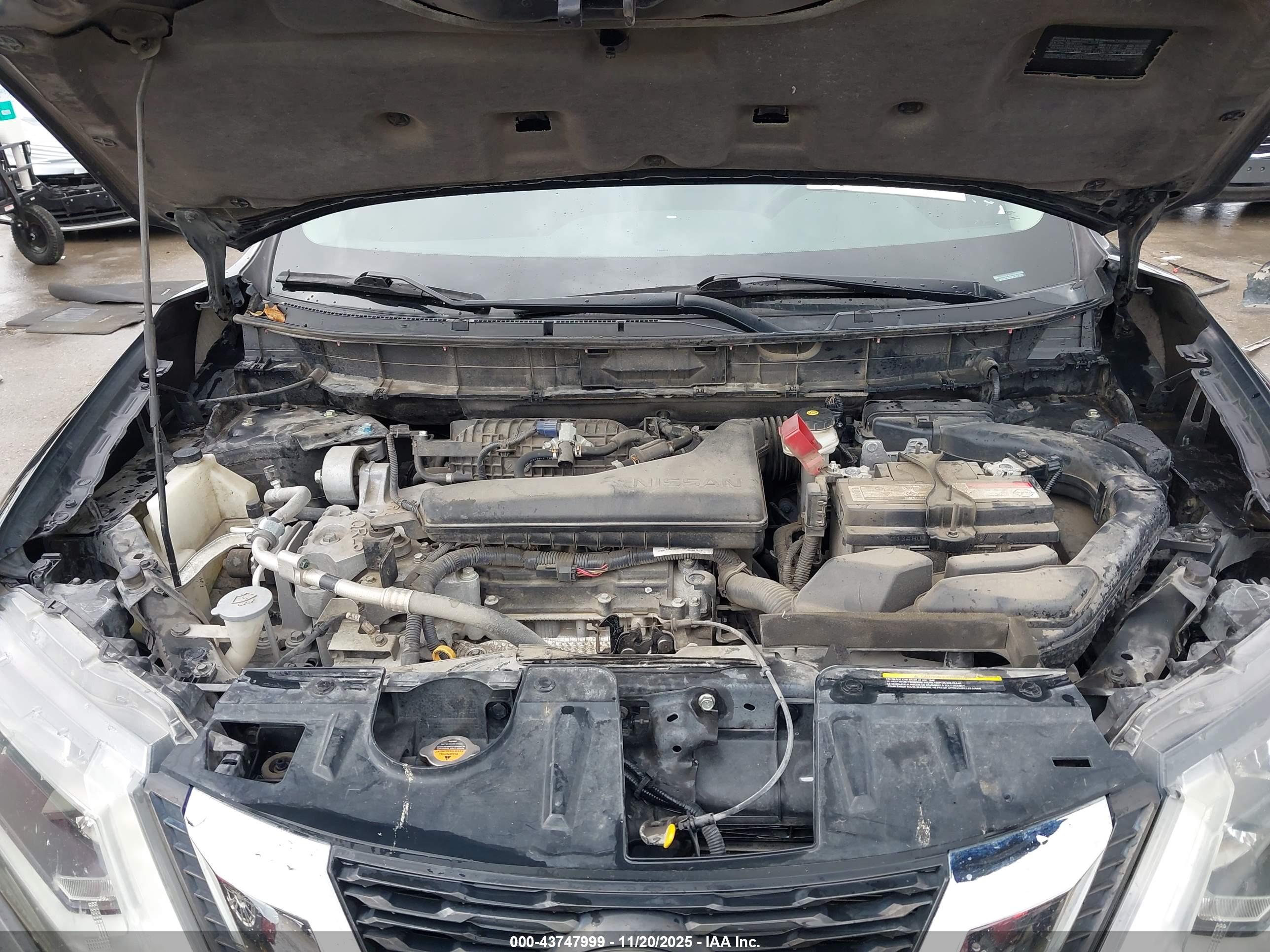 NISSAN ROGUE image 10