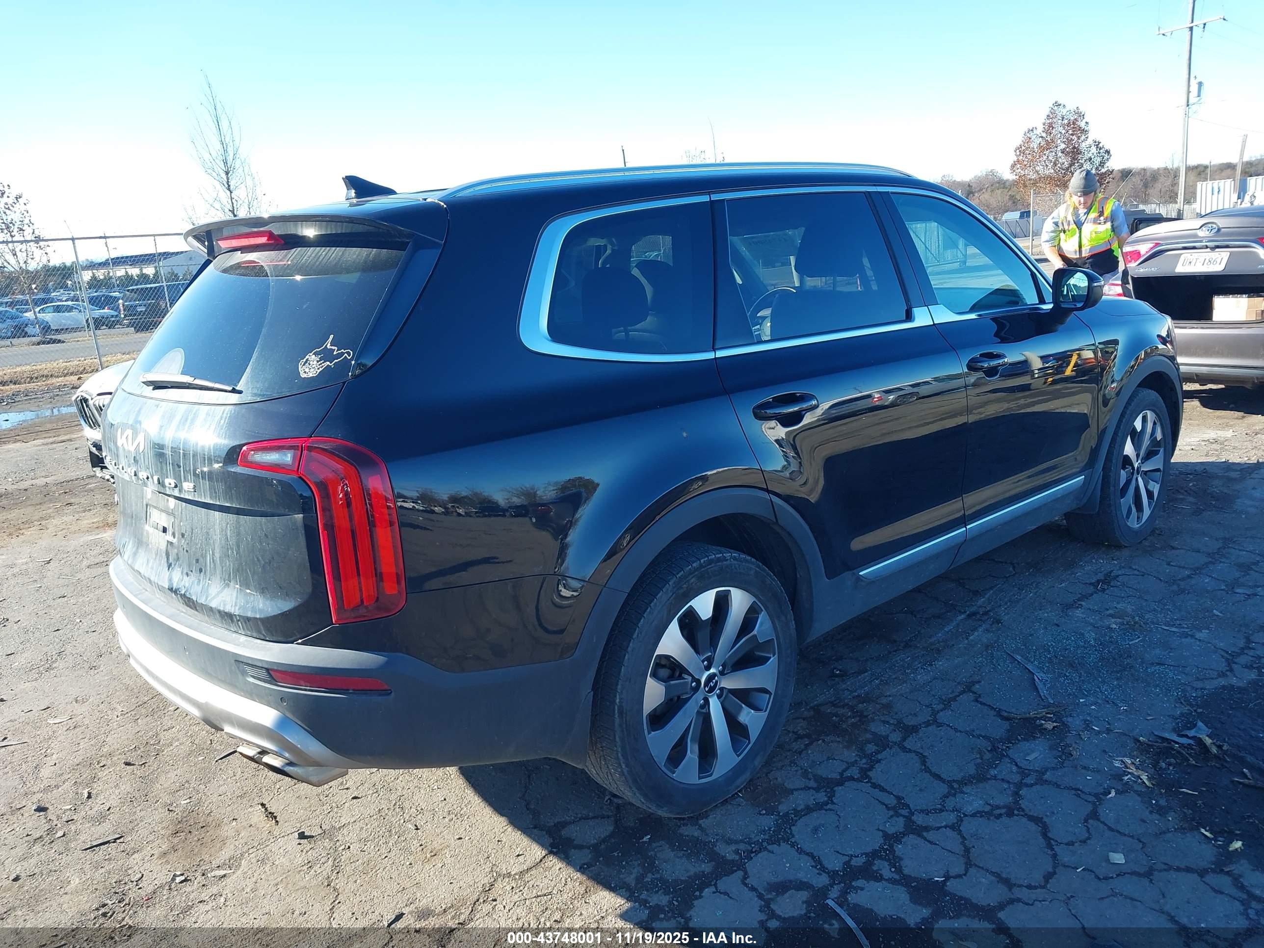 KIA TELLURIDE image 4