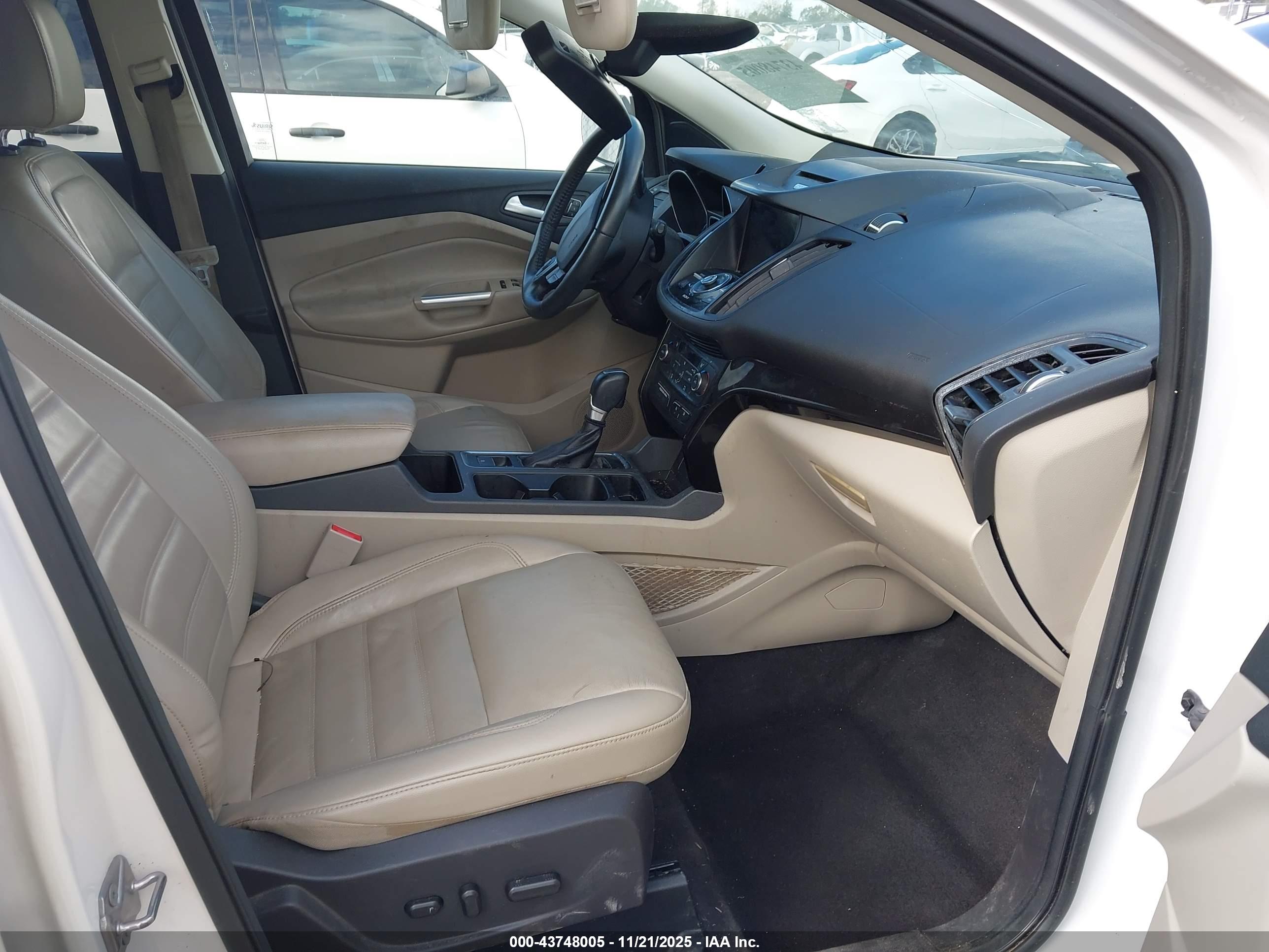 FORD ESCAPE image 5