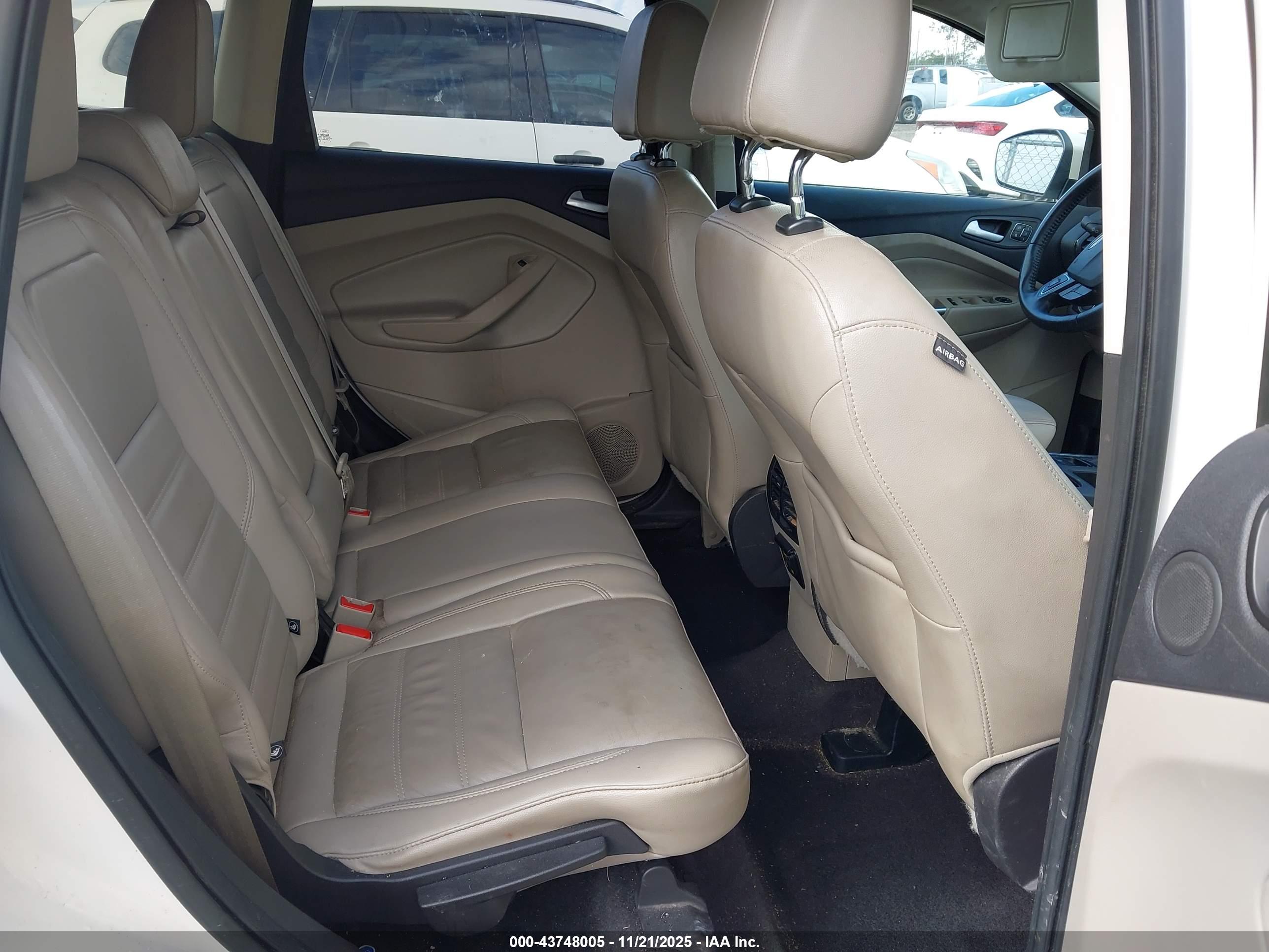FORD ESCAPE image 8