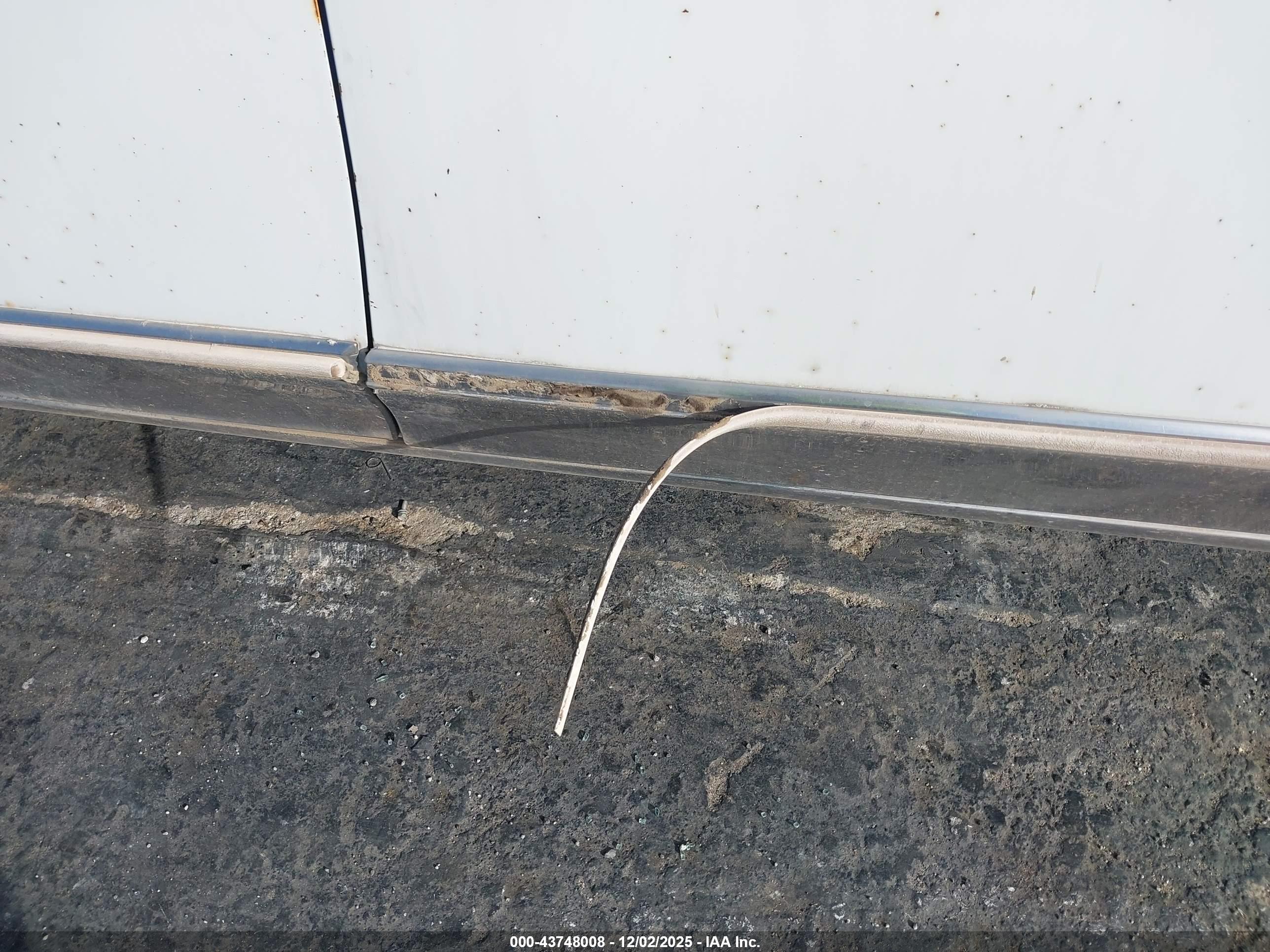 LINCOLN TOWN image 6