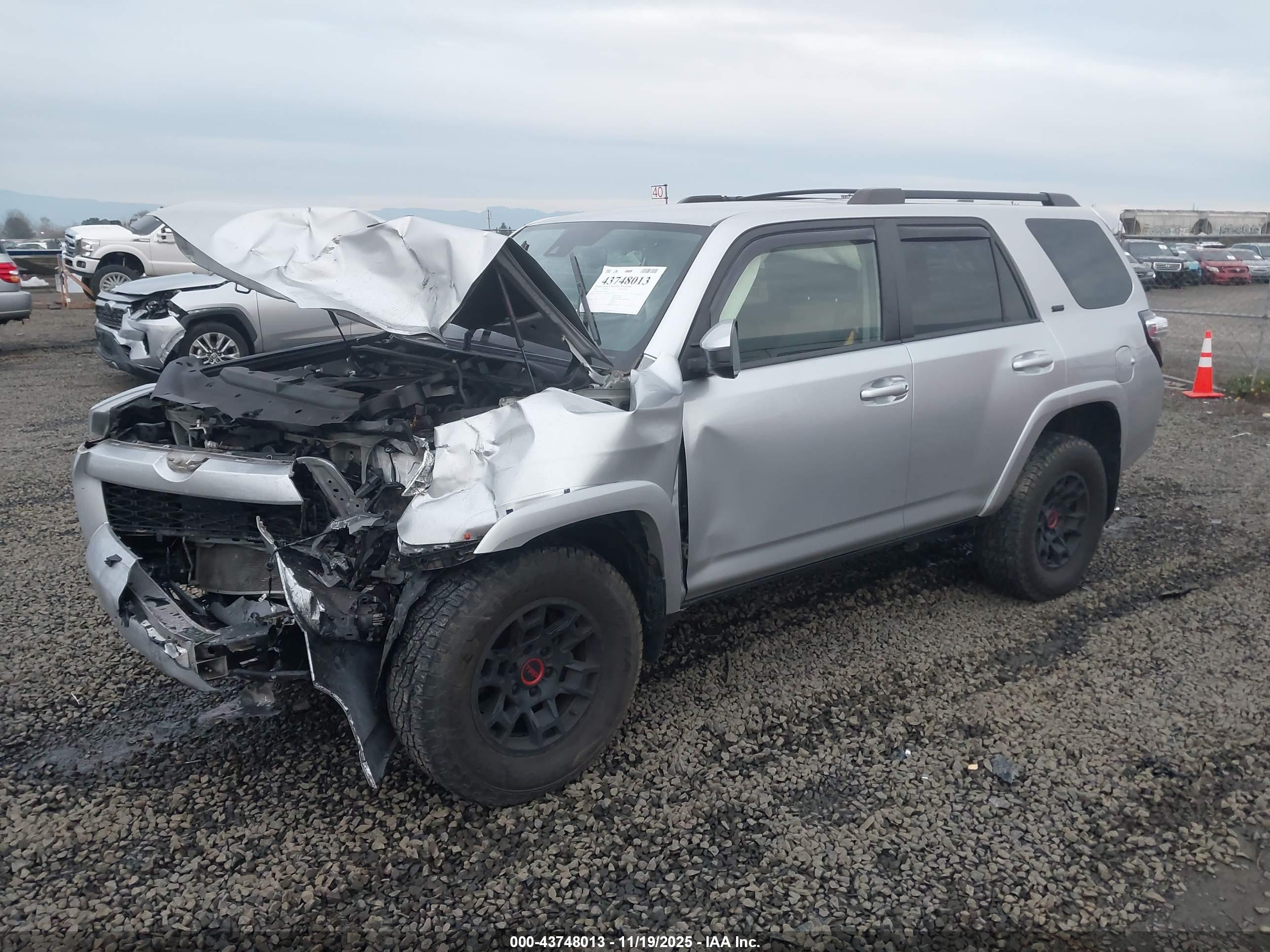 TOYOTA 4RUNNER image 2