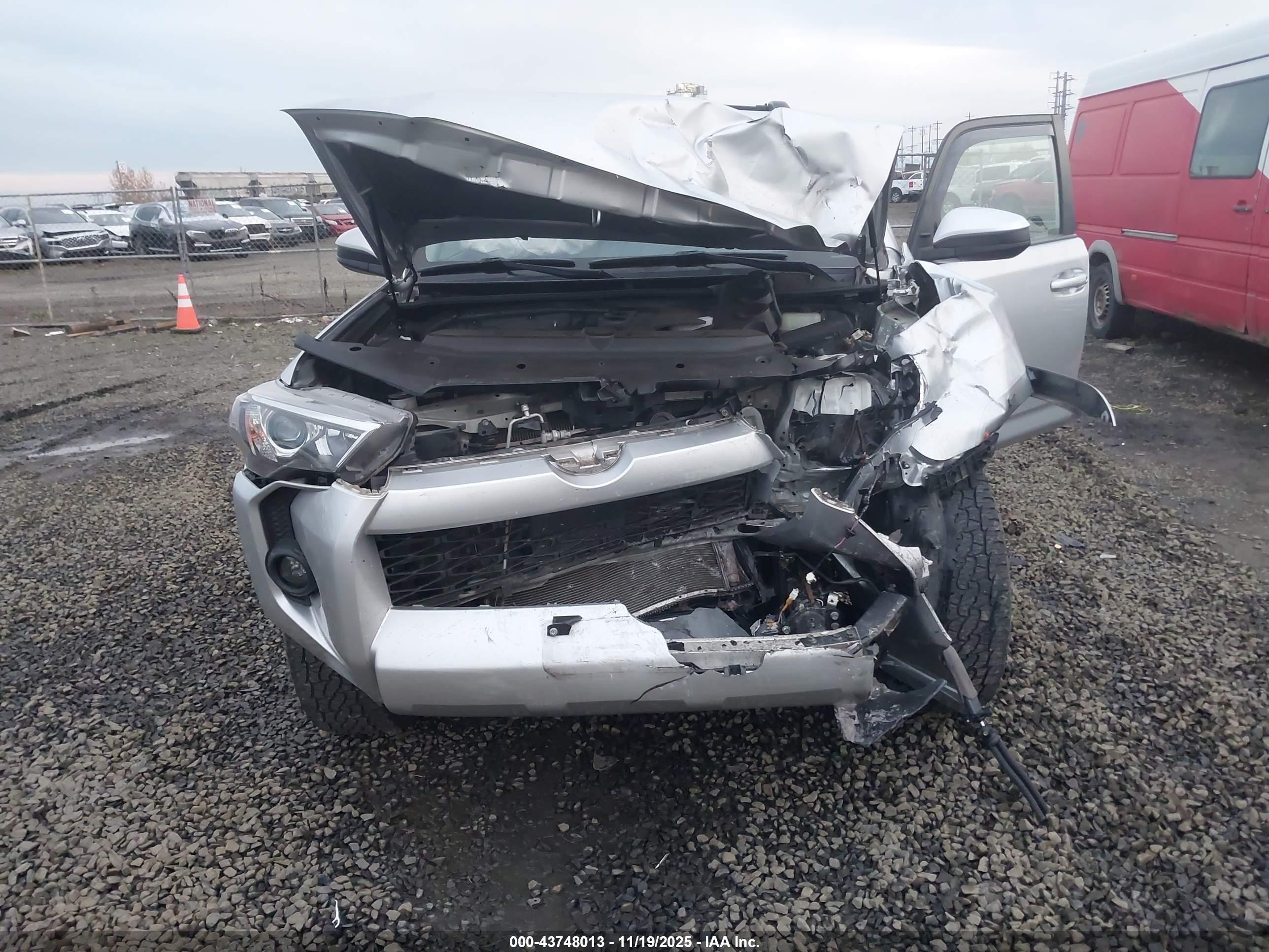 TOYOTA 4RUNNER image 6
