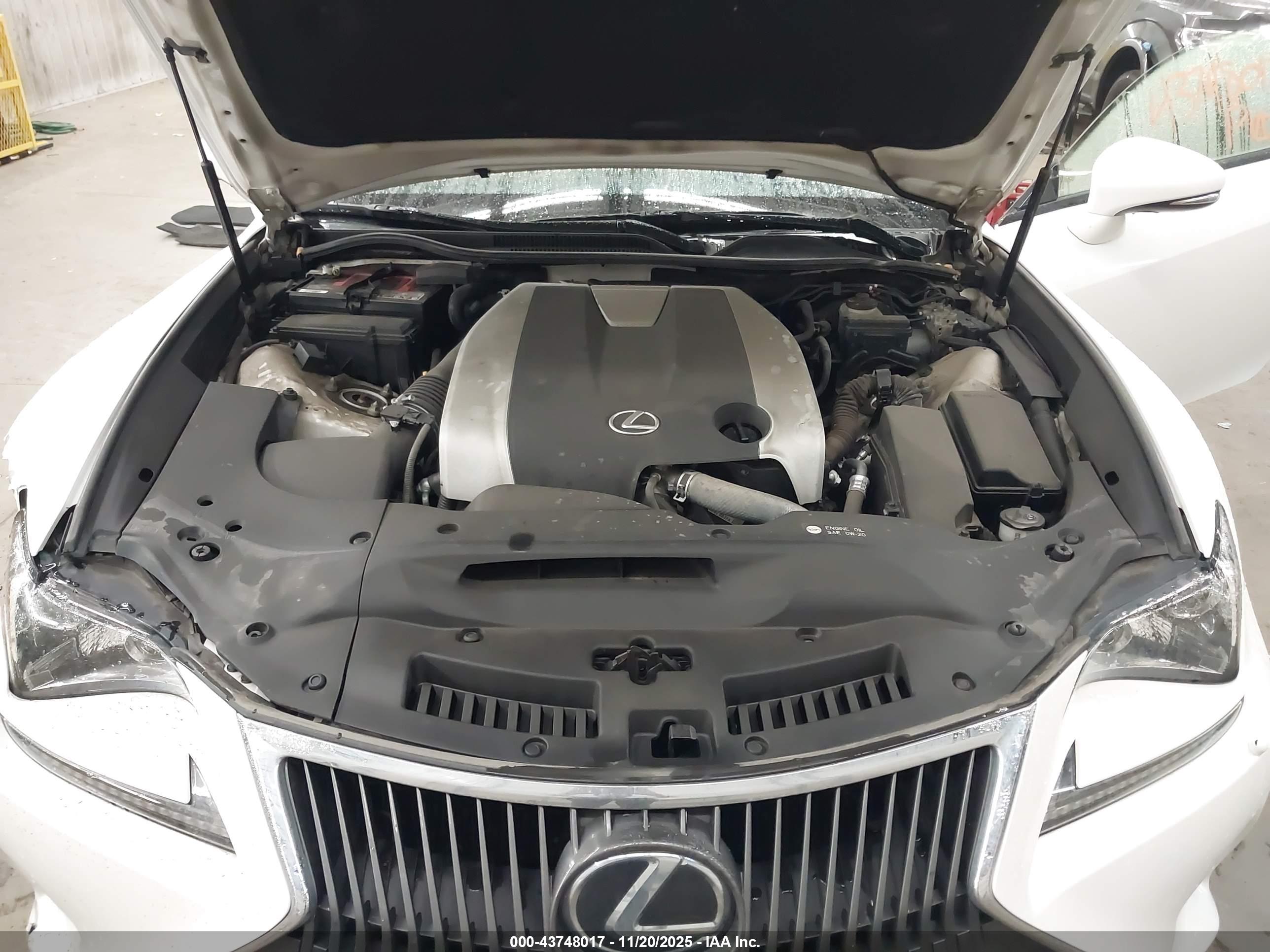 LEXUS RC image 10