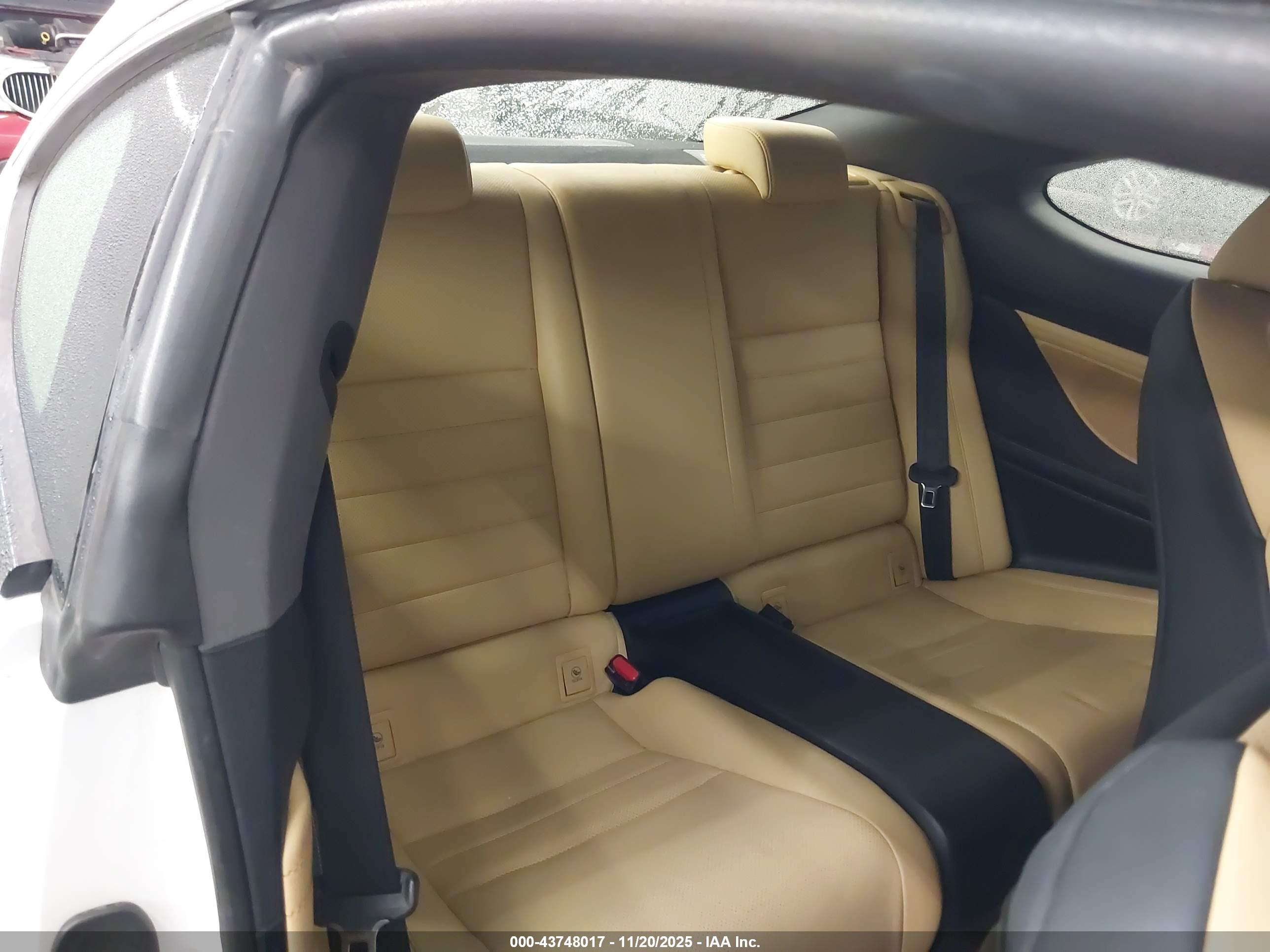 LEXUS RC image 8