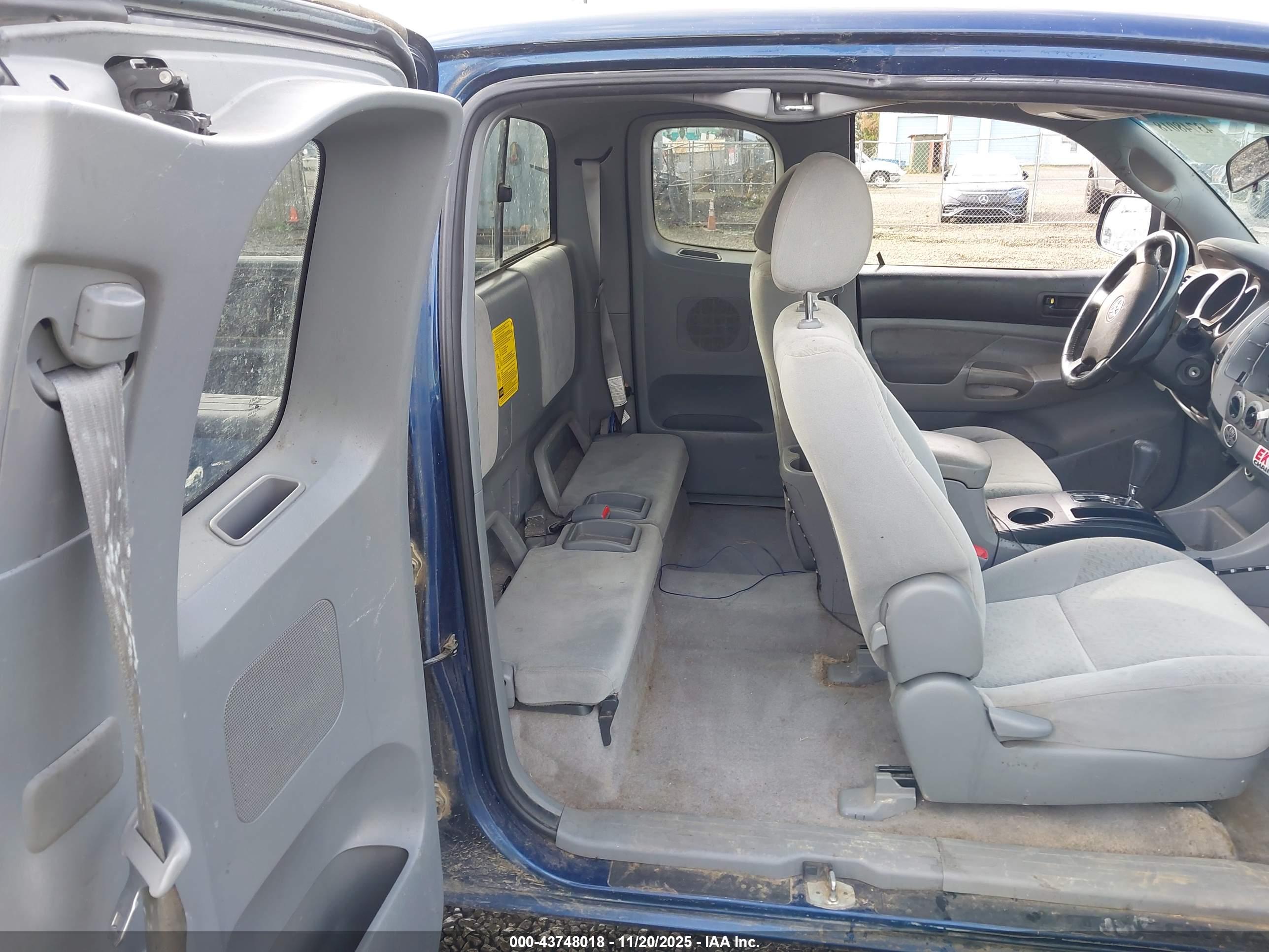 TOYOTA TACOMA image 8