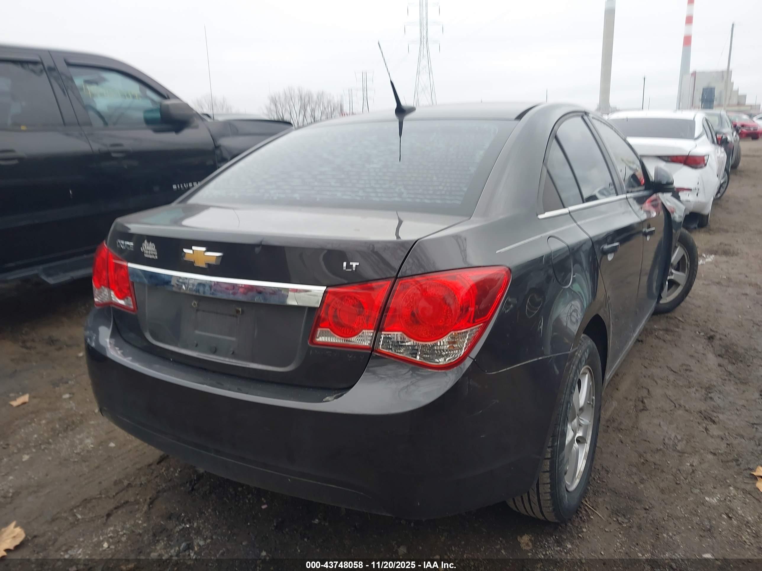CHEVROLET CRUZE image 4