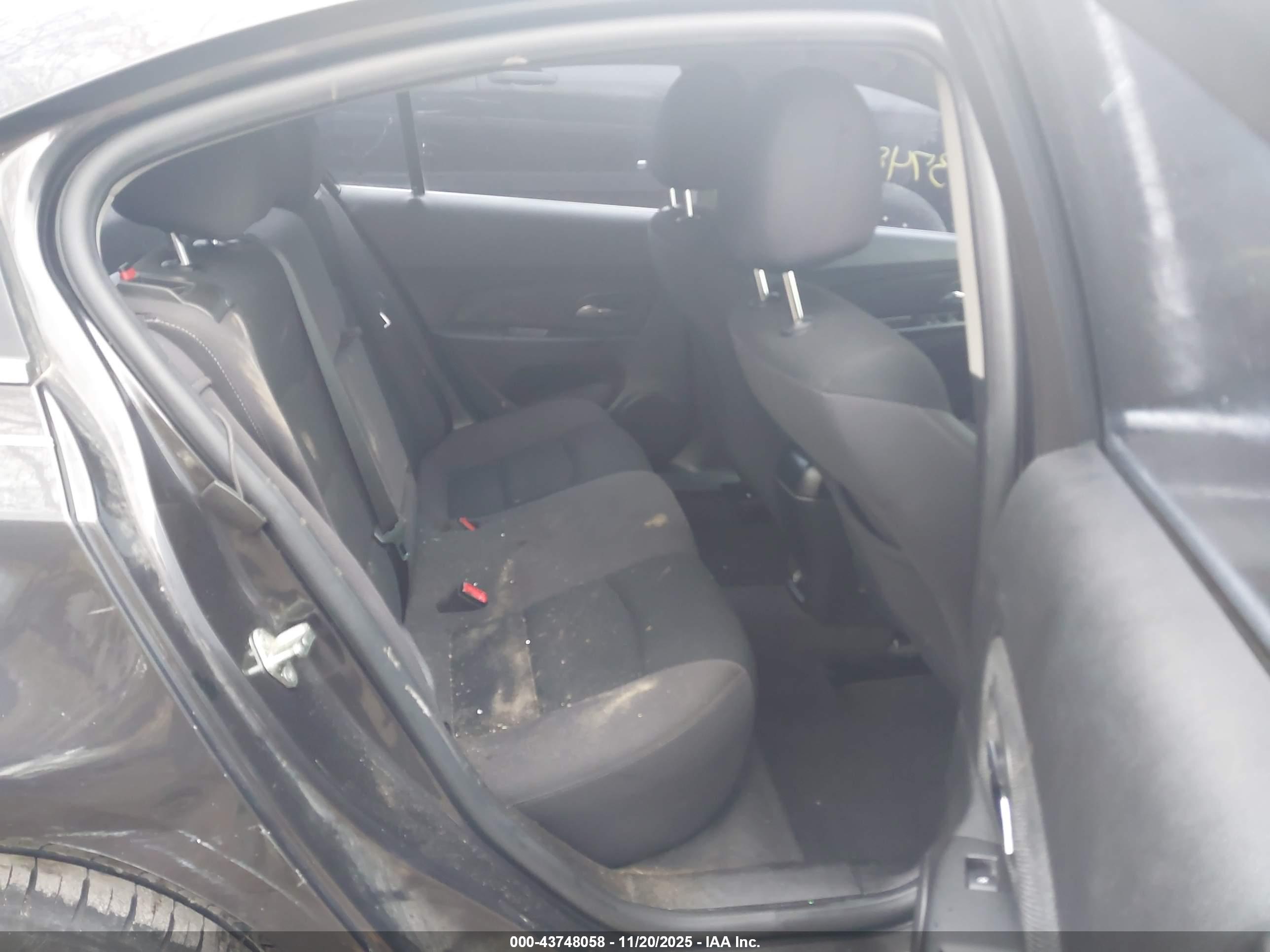 CHEVROLET CRUZE image 8