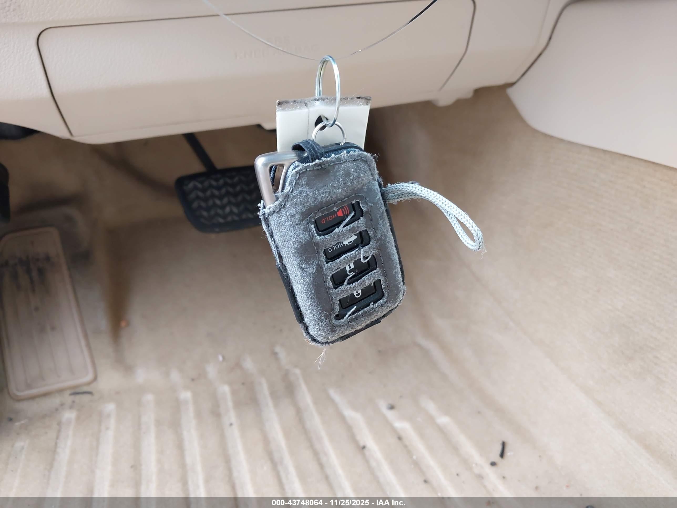 LEXUS ES image 11