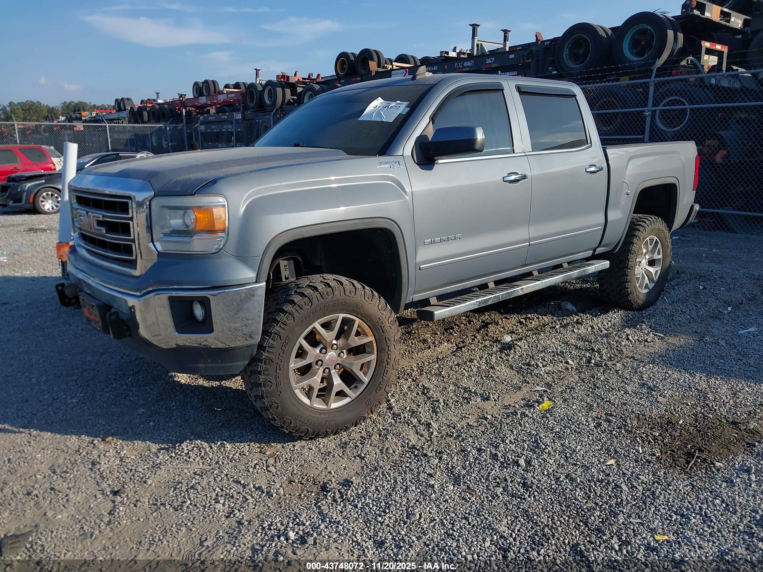 GMC SIERRA image 2