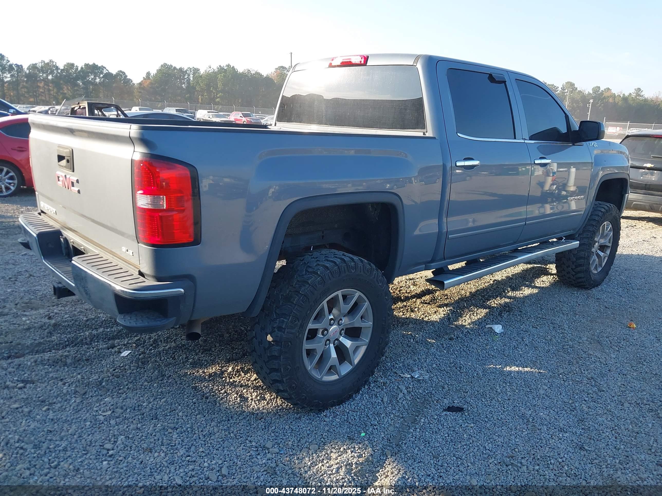 GMC SIERRA image 4