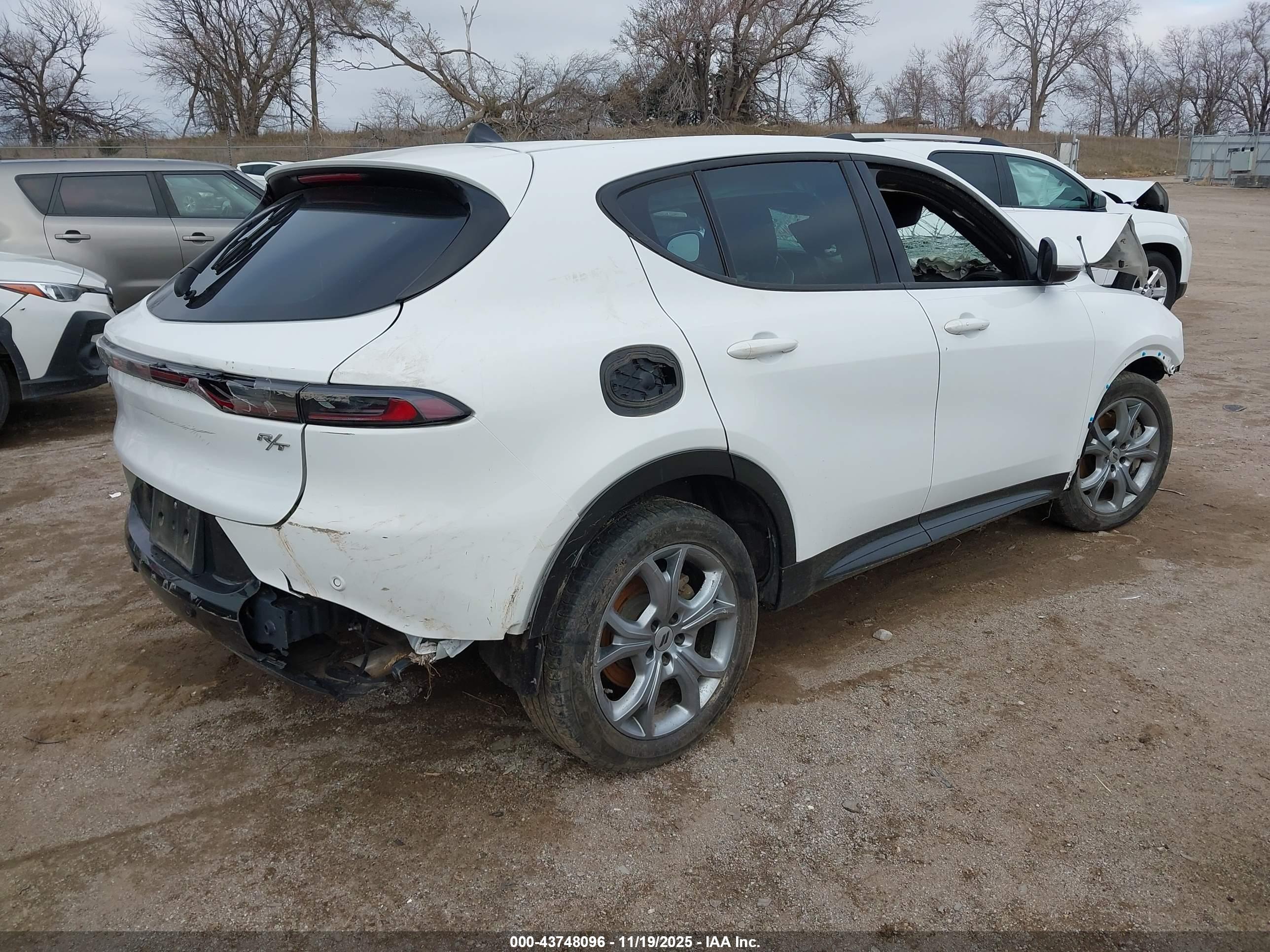DODGE HORNET image 4