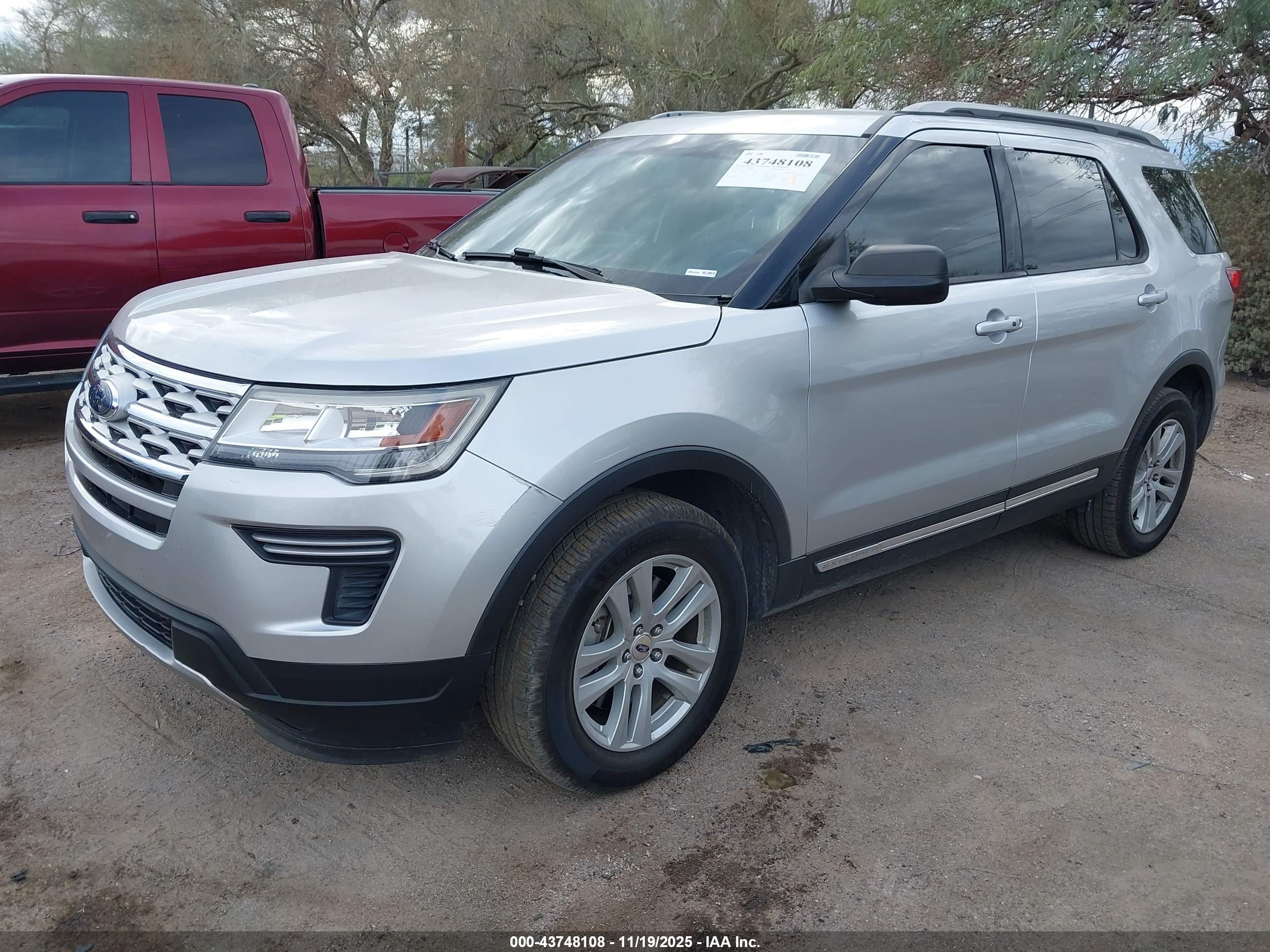 FORD EXPLORER image 2