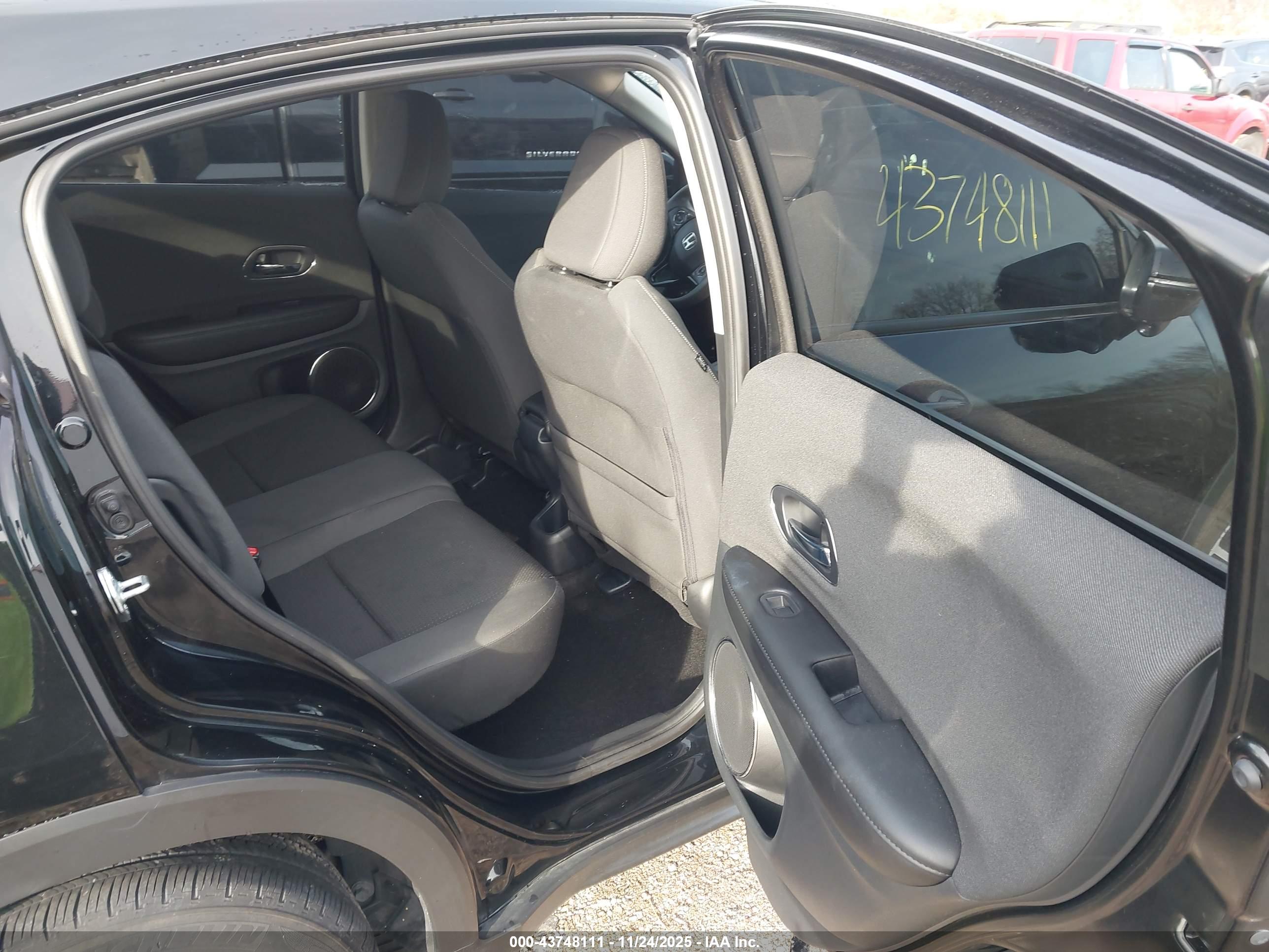 HONDA HR-V image 8