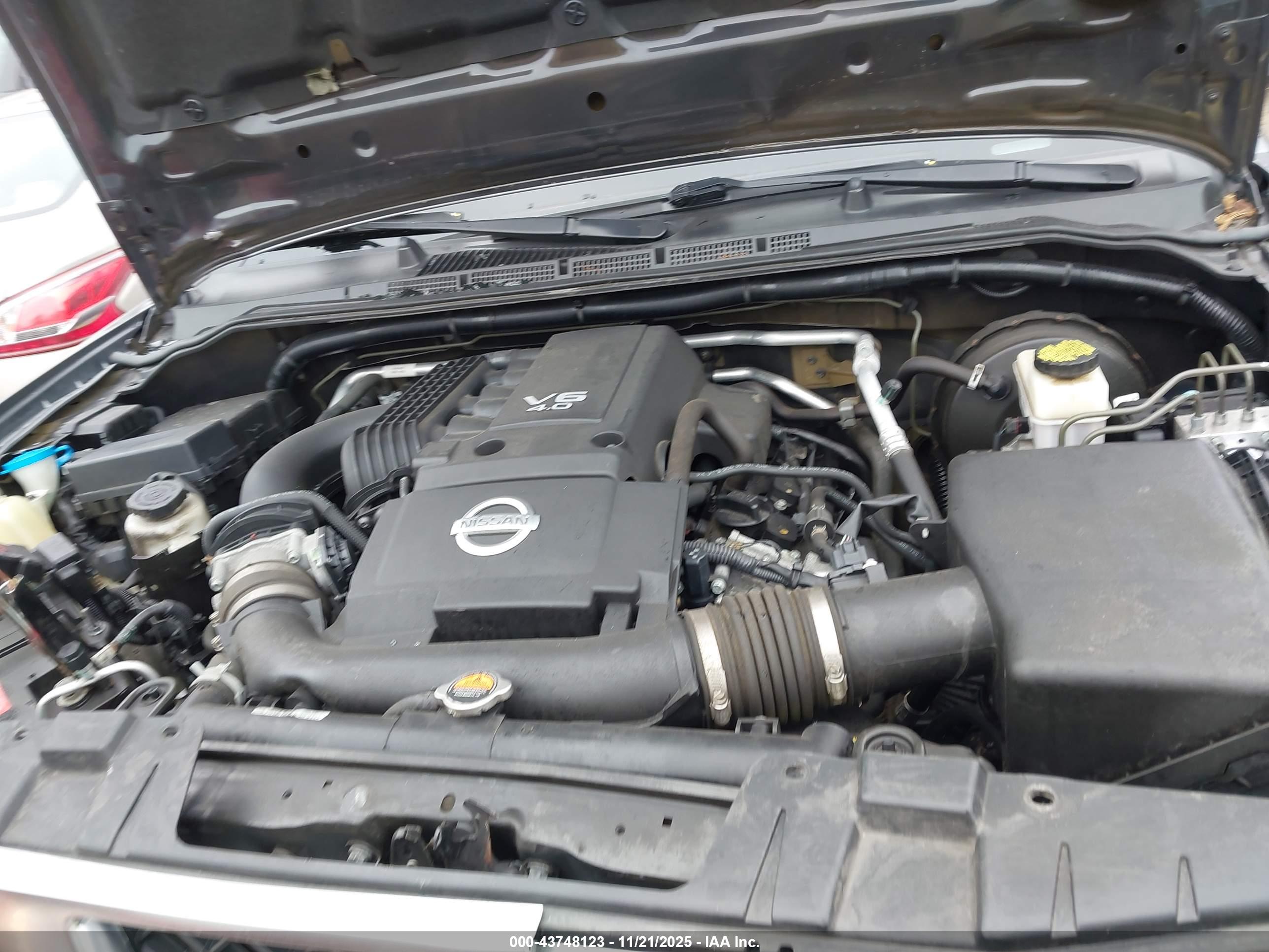 NISSAN FRONTIER image 10