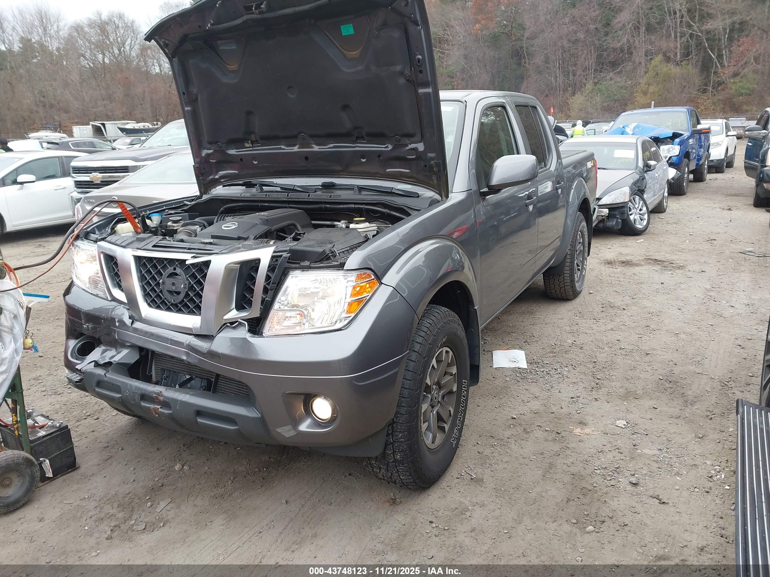 NISSAN FRONTIER image 2