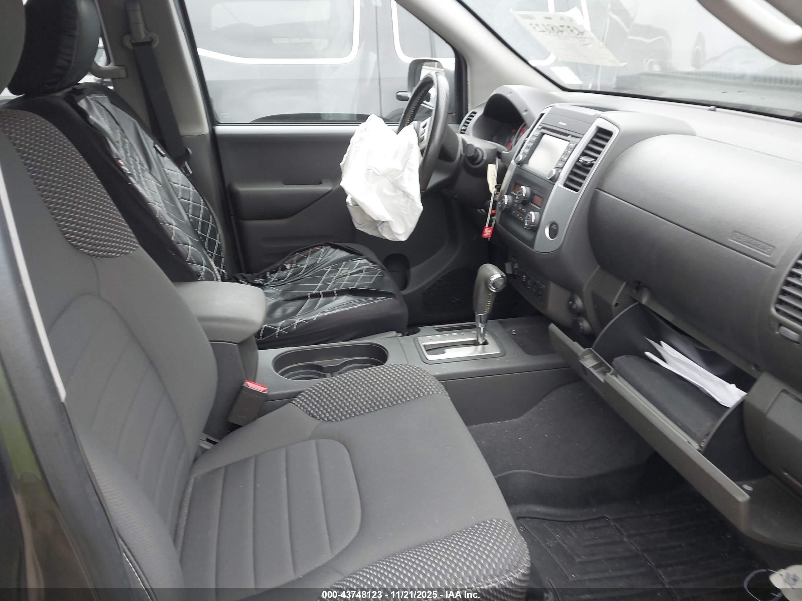 NISSAN FRONTIER image 5