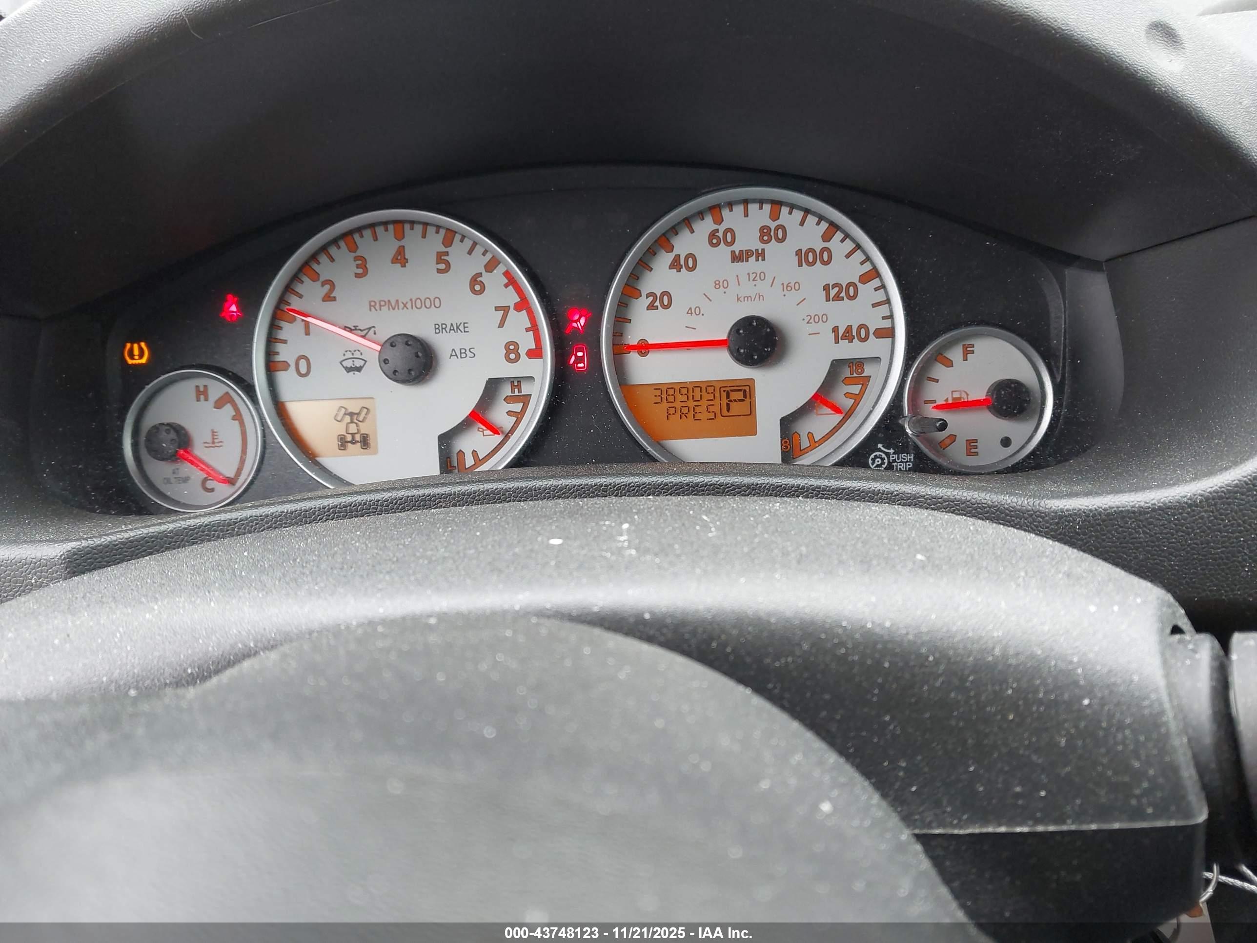 NISSAN FRONTIER image 7